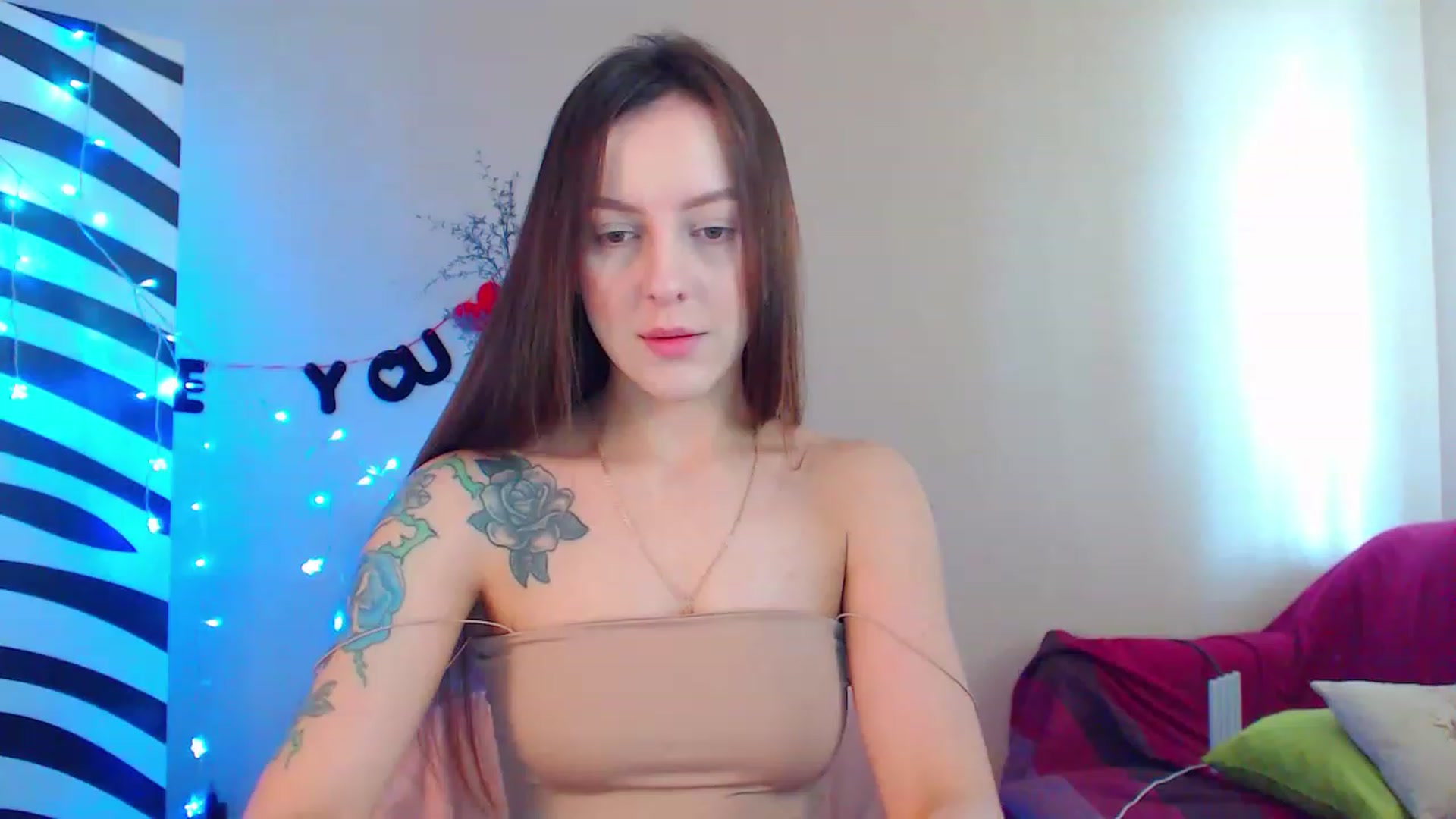 Gallery image thumbnail from HotAndSexyGi's myfreecams stream on, 04/17/2023, 11:20 image 14 of 20