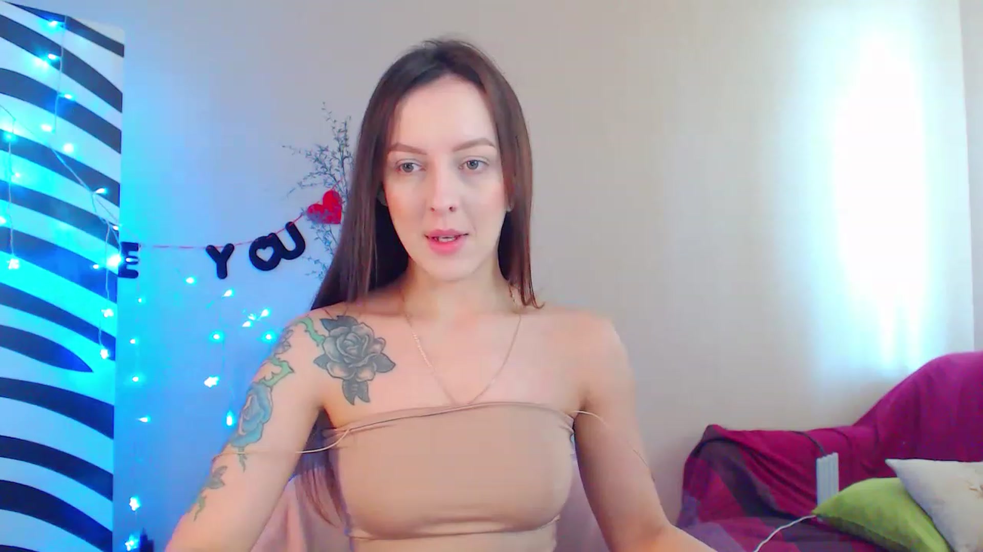 Gallery image thumbnail from HotAndSexyGi's myfreecams stream on, 04/17/2023, 11:20 image 4 of 20