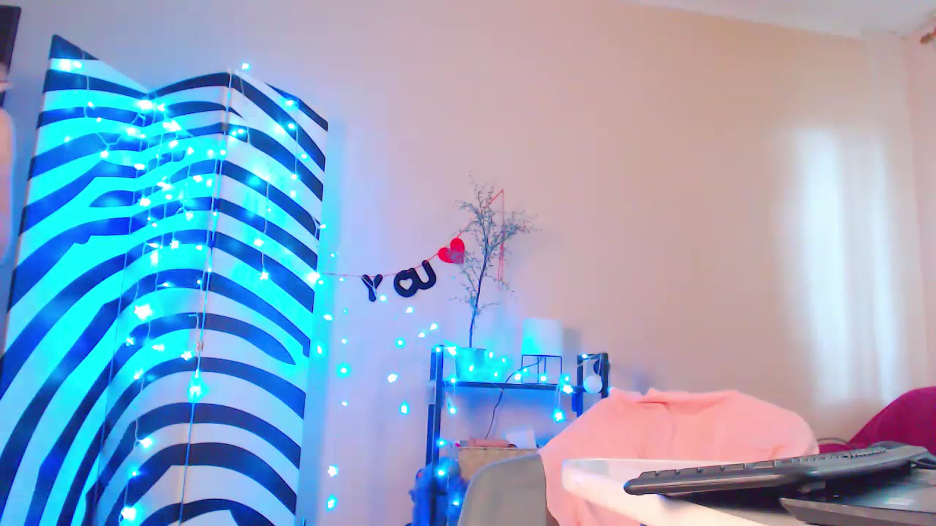 Gallery image thumbnail from HotAndSexyGi's myfreecams stream on, 04/24/2023, 13:12 image 20 of 20
