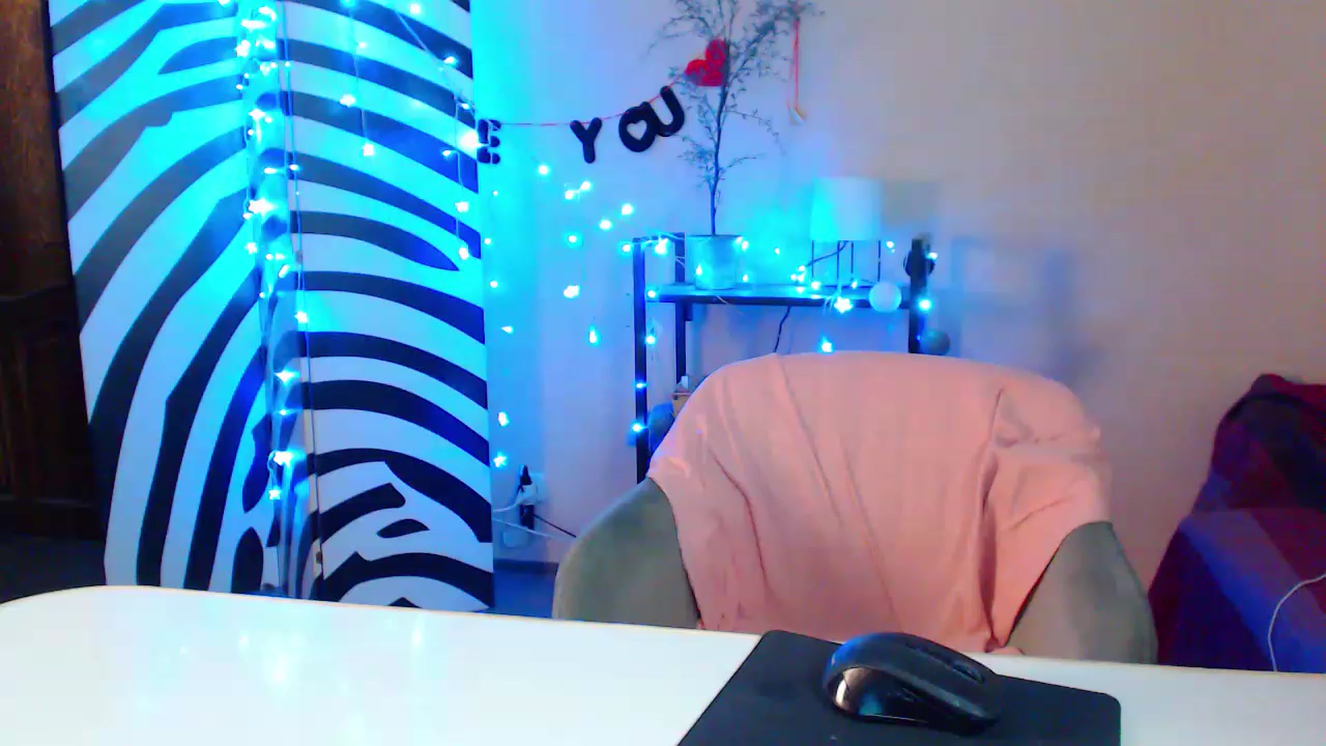 Gallery image thumbnail from HotAndSexyGi's myfreecams stream on, 04/28/2023, 11:14 image 17 of 20