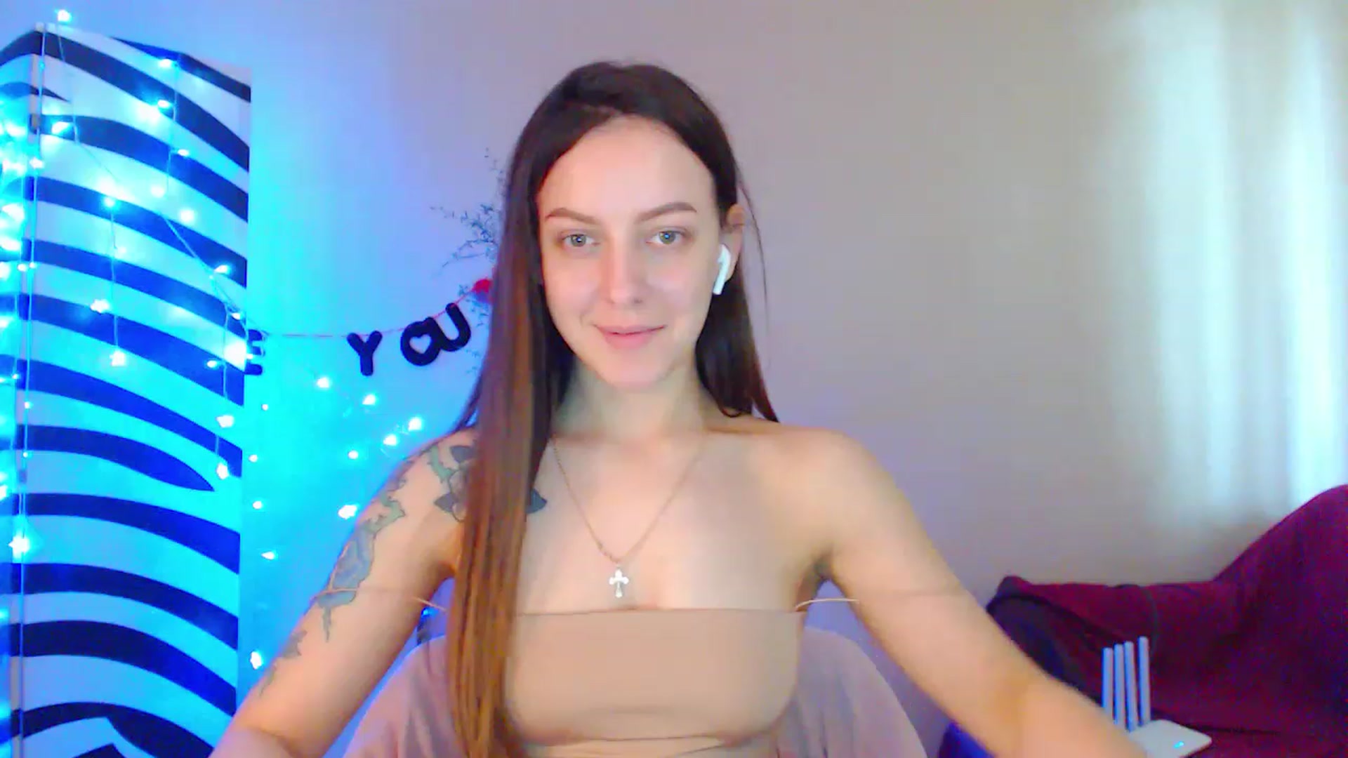 Gallery image thumbnail from HotAndSexyGi's myfreecams stream on, 05/18/2023, 11:58 image 8 of 20
