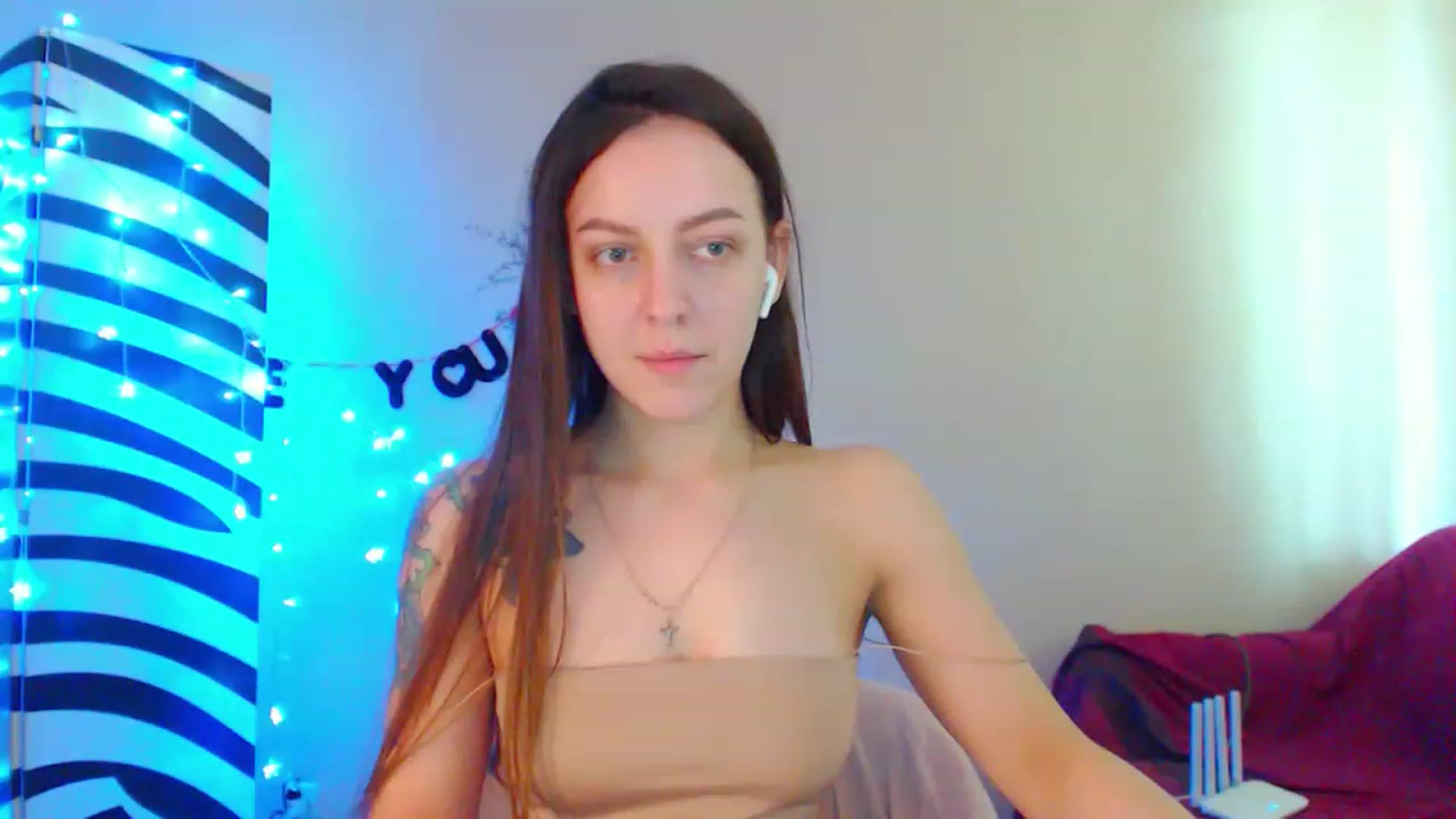 Gallery image thumbnail from HotAndSexyGi's myfreecams stream on, 05/18/2023, 11:58 image 3 of 20