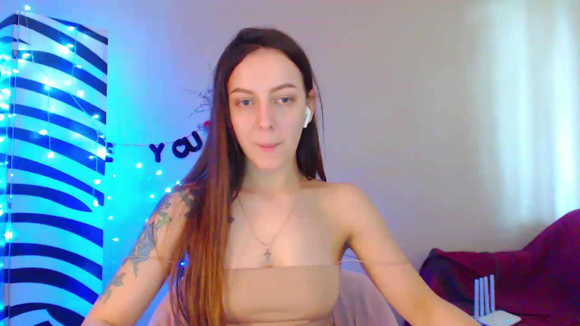 Gallery image thumbnail from HotAndSexyGi's myfreecams stream on, 05/18/2023, 11:58 image 6 of 20