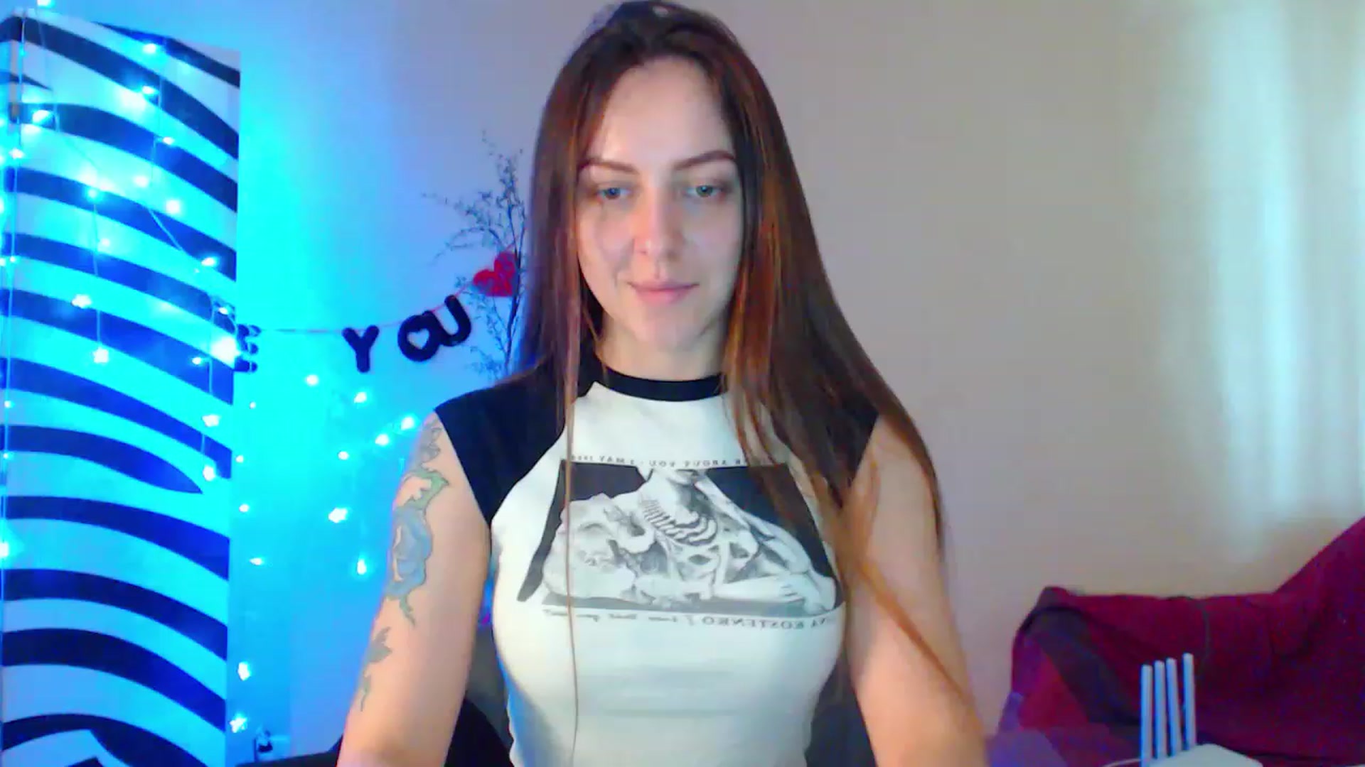 Gallery image thumbnail from HotAndSexyGi's myfreecams stream on, 05/19/2023, 13:21 image 18 of 20