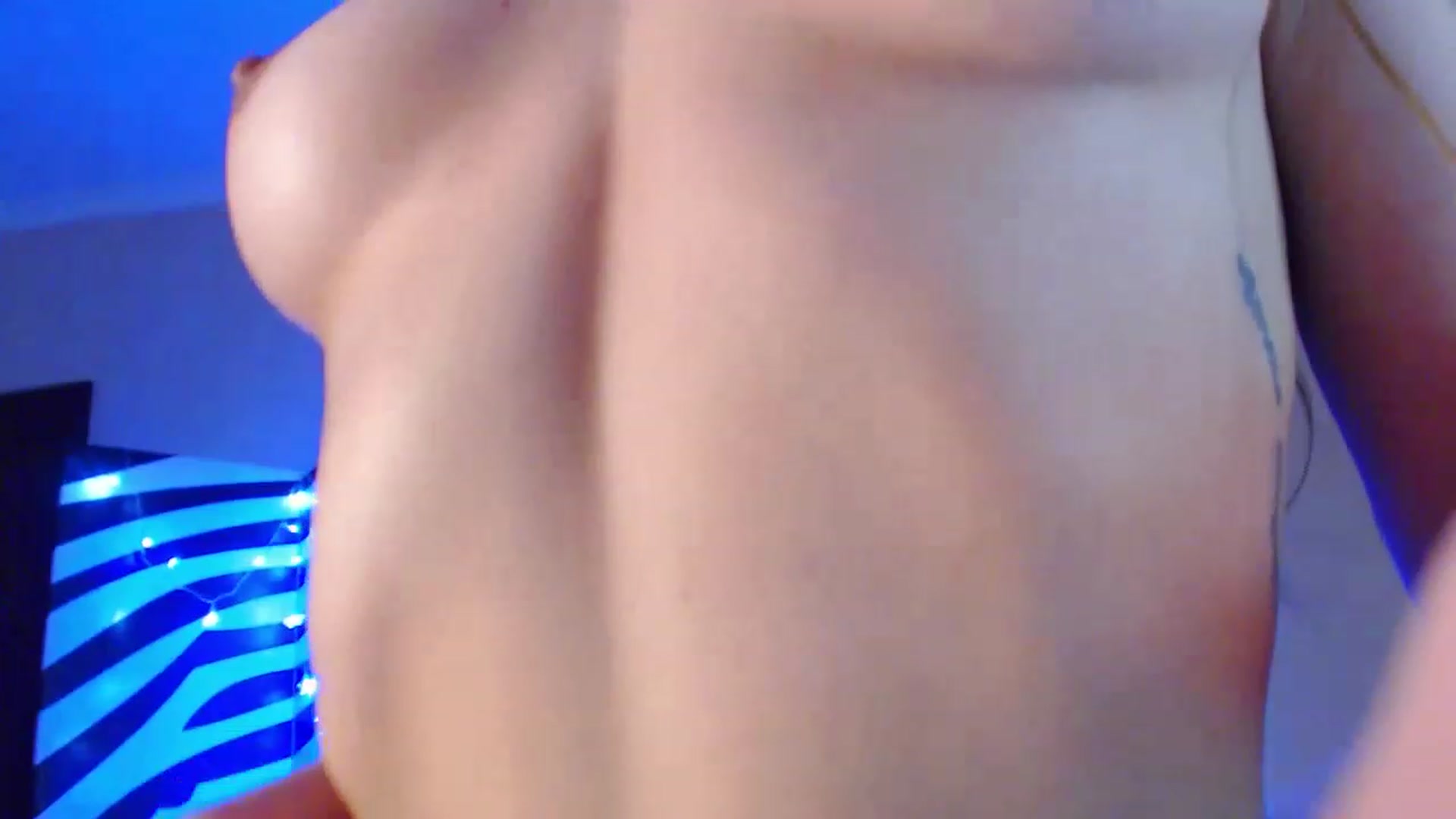 Gallery image thumbnail from HotAndSexyGi's myfreecams stream on, 05/23/2023, 11:43 image 10 of 20