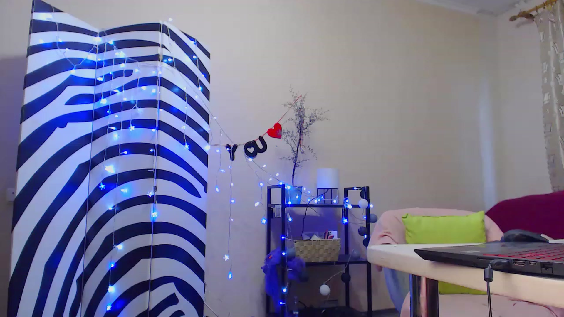 Gallery image thumbnail from HotAndSexyGi's myfreecams stream on, 05/30/2023, 11:38 image 4 of 20