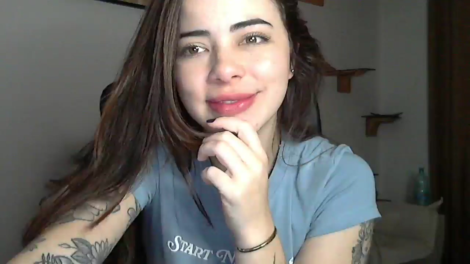 Gallery image thumbnail from HotAnngel's myfreecams stream on, 08/14/2025, 21:15 image 3 of 20