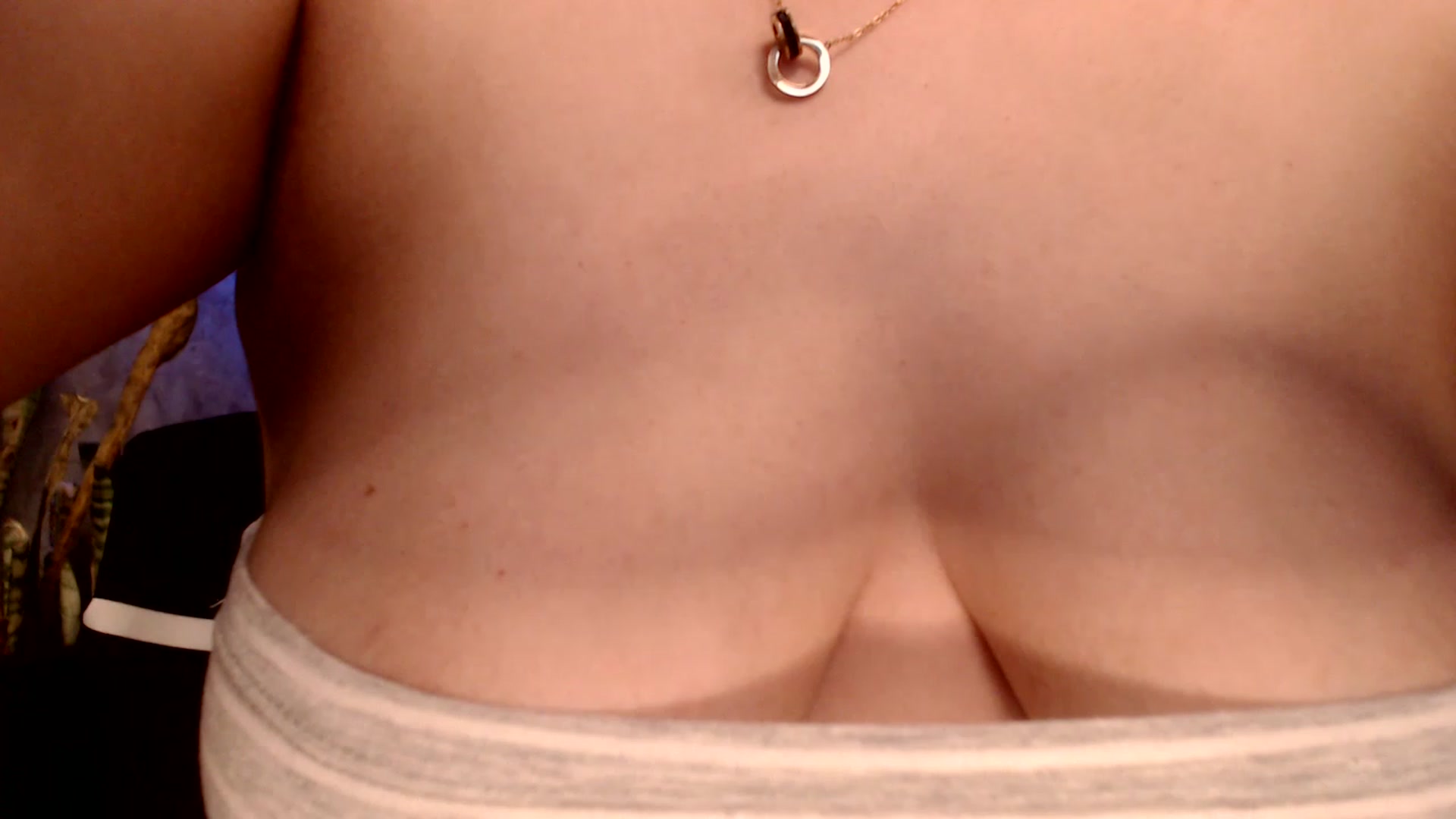 Gallery image thumbnail from HotAsianJeny's myfreecams stream on, 04/08/2023, 18:42 image 5 of 20