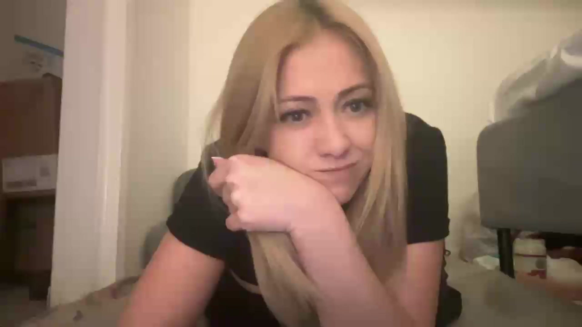 Gallery image thumbnail from HotBlondeSlut's myfreecams stream on, 11/21/2022, 09:00 image 15 of 20