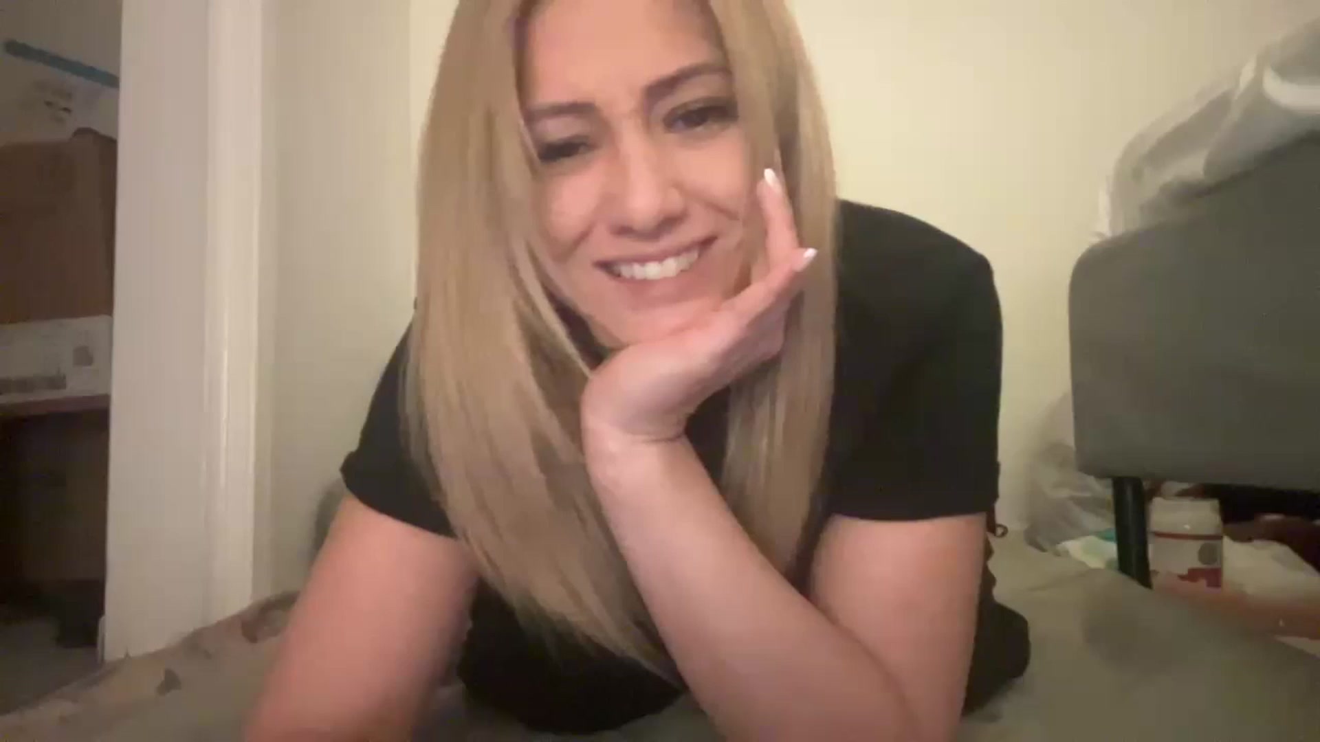 Gallery image thumbnail from HotBlondeSlut's myfreecams stream on, 11/21/2022, 09:00 image 1 of 20