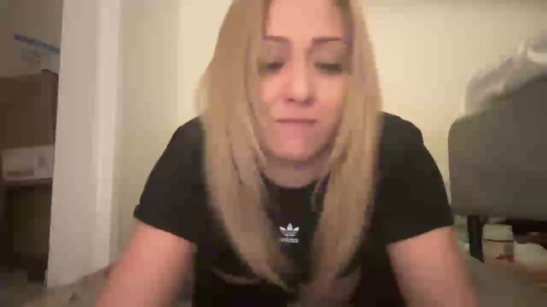 Gallery image thumbnail from HotBlondeSlut's myfreecams stream on, 11/21/2022, 09:00 image 6 of 20