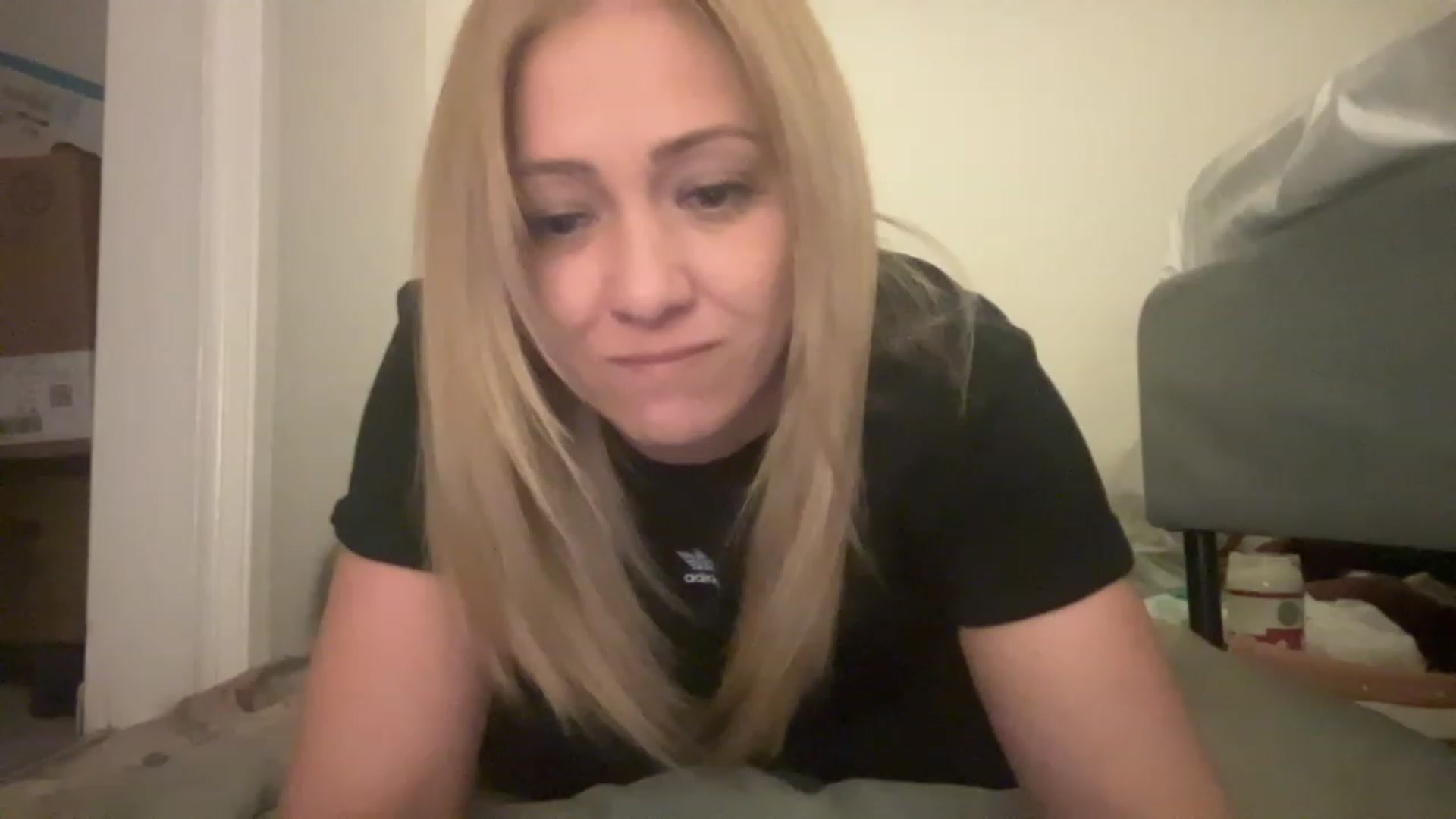 Gallery image thumbnail from HotBlondeSlut's myfreecams stream on, 11/21/2022, 09:58 image 3 of 20