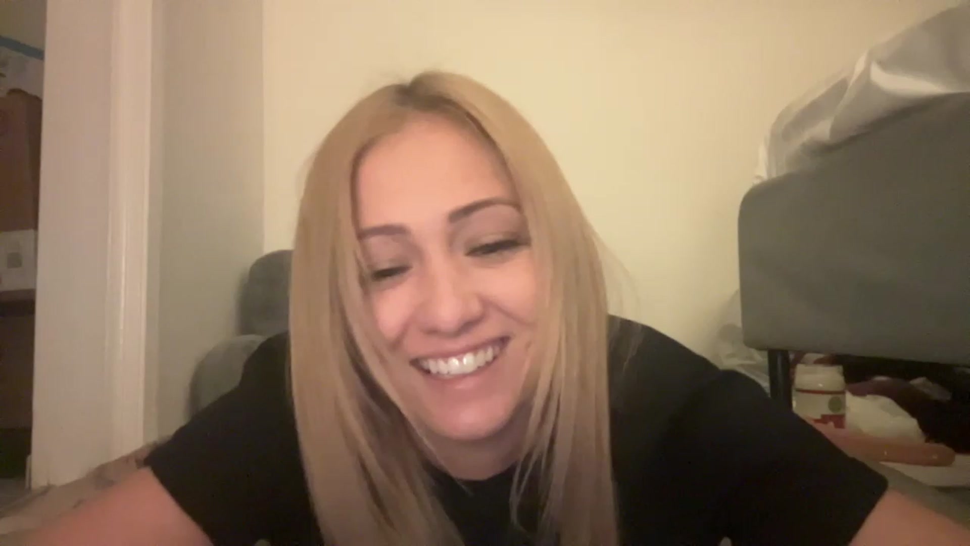 Gallery image thumbnail from HotBlondeSlut's myfreecams stream on, 11/21/2022, 09:58 image 5 of 20
