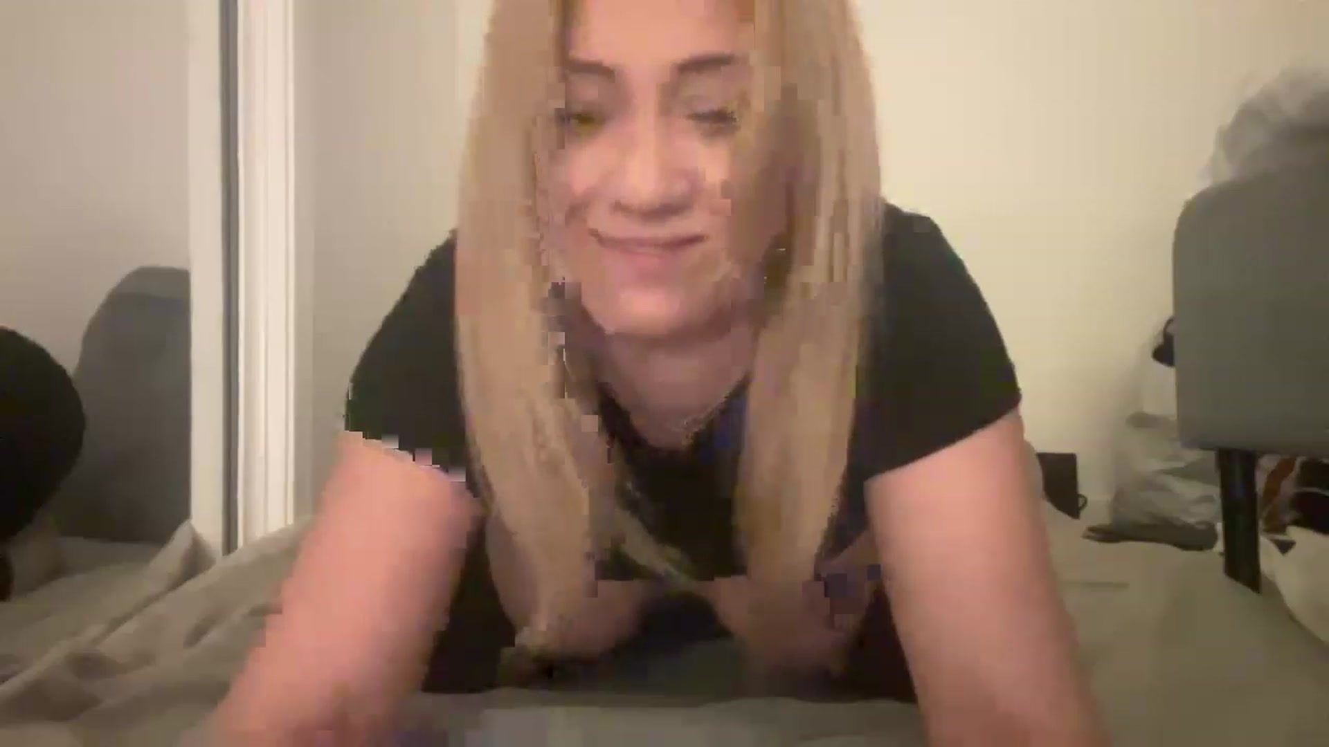 Gallery image thumbnail from HotBlondeSlut's myfreecams stream on, 11/23/2022, 09:26 image 8 of 20