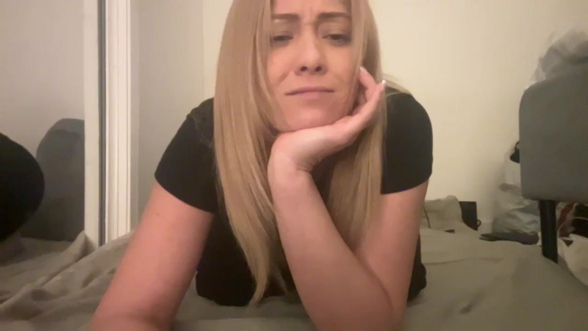 Gallery image thumbnail from HotBlondeSlut's myfreecams stream on, 11/23/2022, 09:26 image 3 of 20