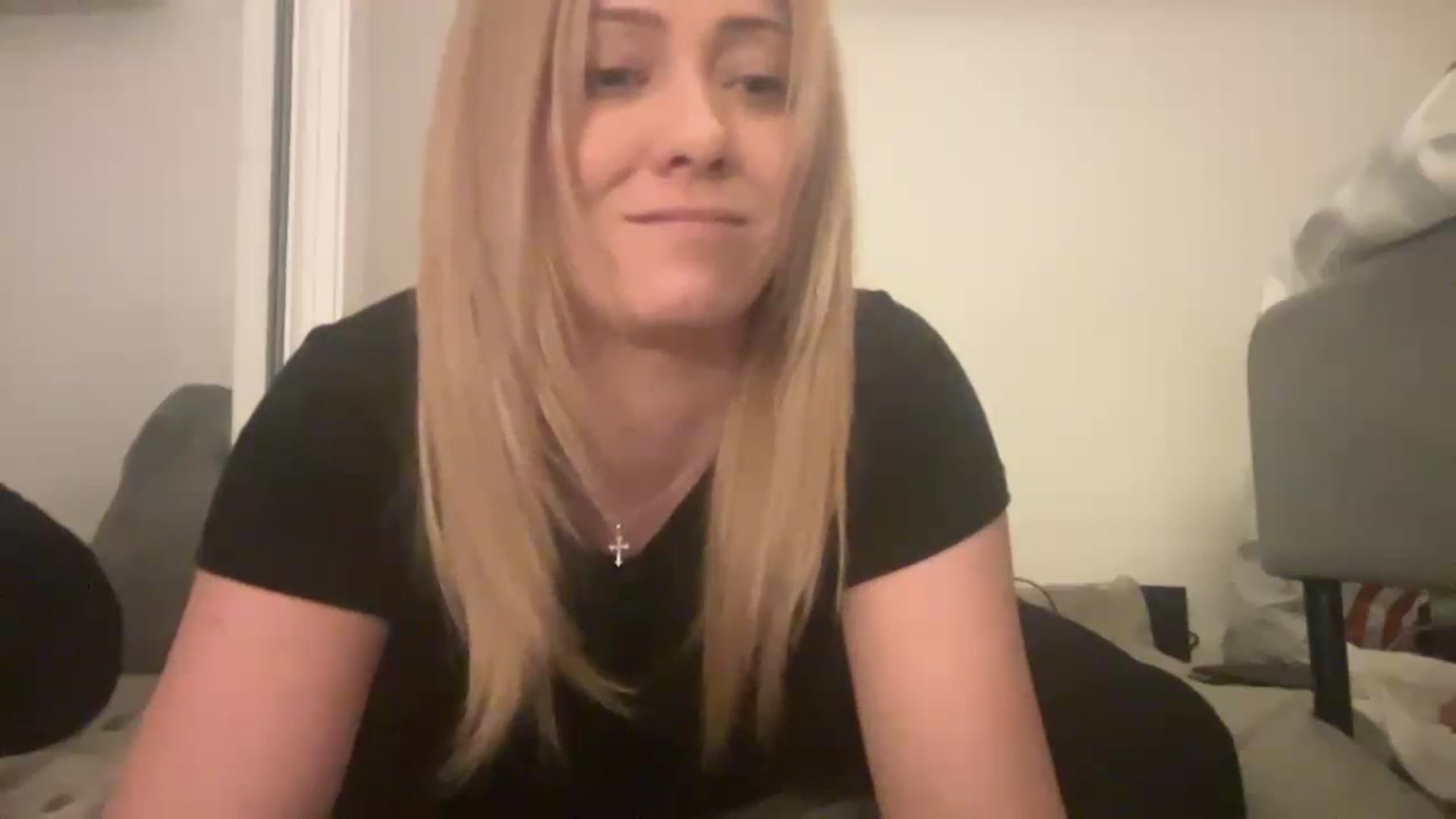 Gallery image thumbnail from HotBlondeSlut's myfreecams stream on, 11/23/2022, 09:57 image 12 of 20