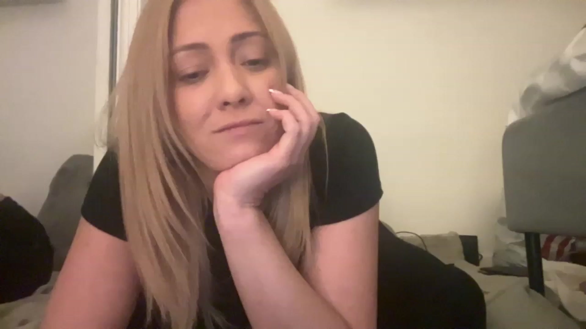 Gallery image thumbnail from HotBlondeSlut's myfreecams stream on, 11/23/2022, 10:19 image 6 of 20