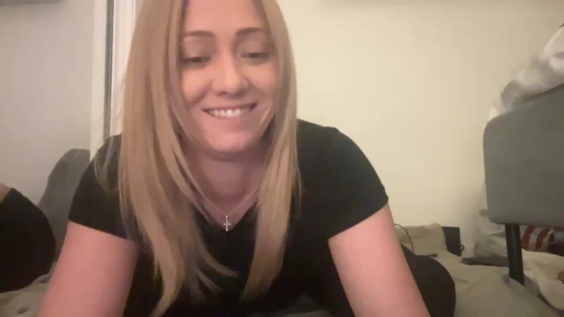 Gallery image thumbnail from HotBlondeSlut's myfreecams stream on, 11/23/2022, 10:19 image 8 of 20