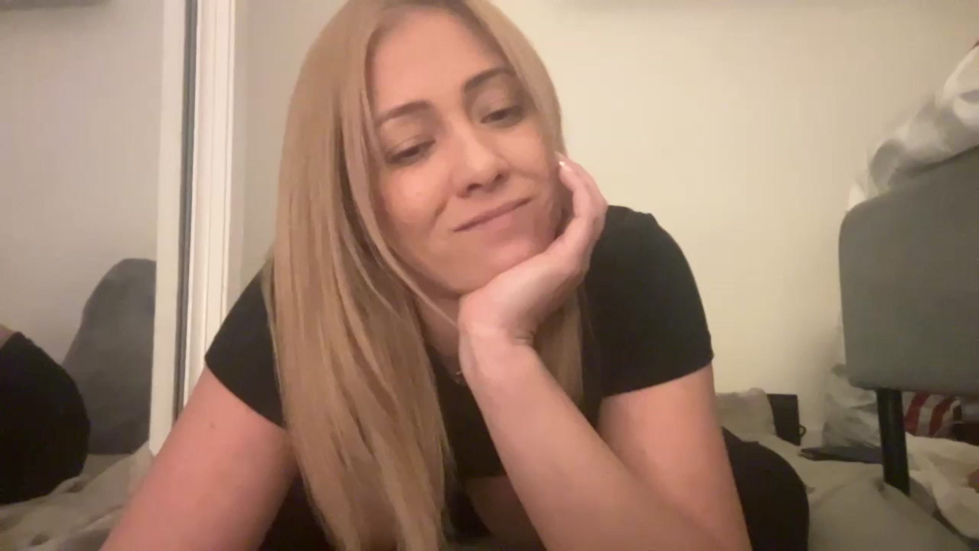 Gallery image thumbnail from HotBlondeSlut's myfreecams stream on, 11/23/2022, 10:19 image 13 of 20