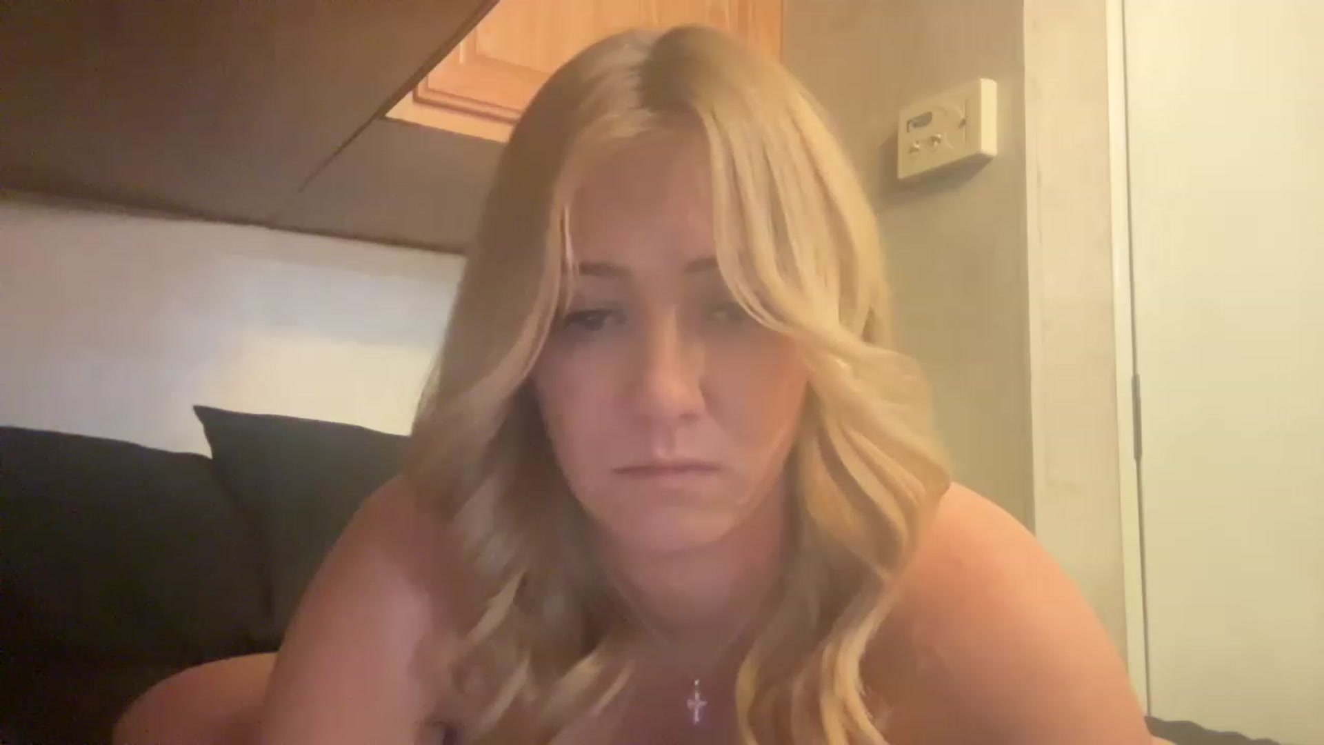 Gallery image thumbnail from HotBlondeSlut's myfreecams stream on, 11/27/2022, 07:24 image 11 of 20