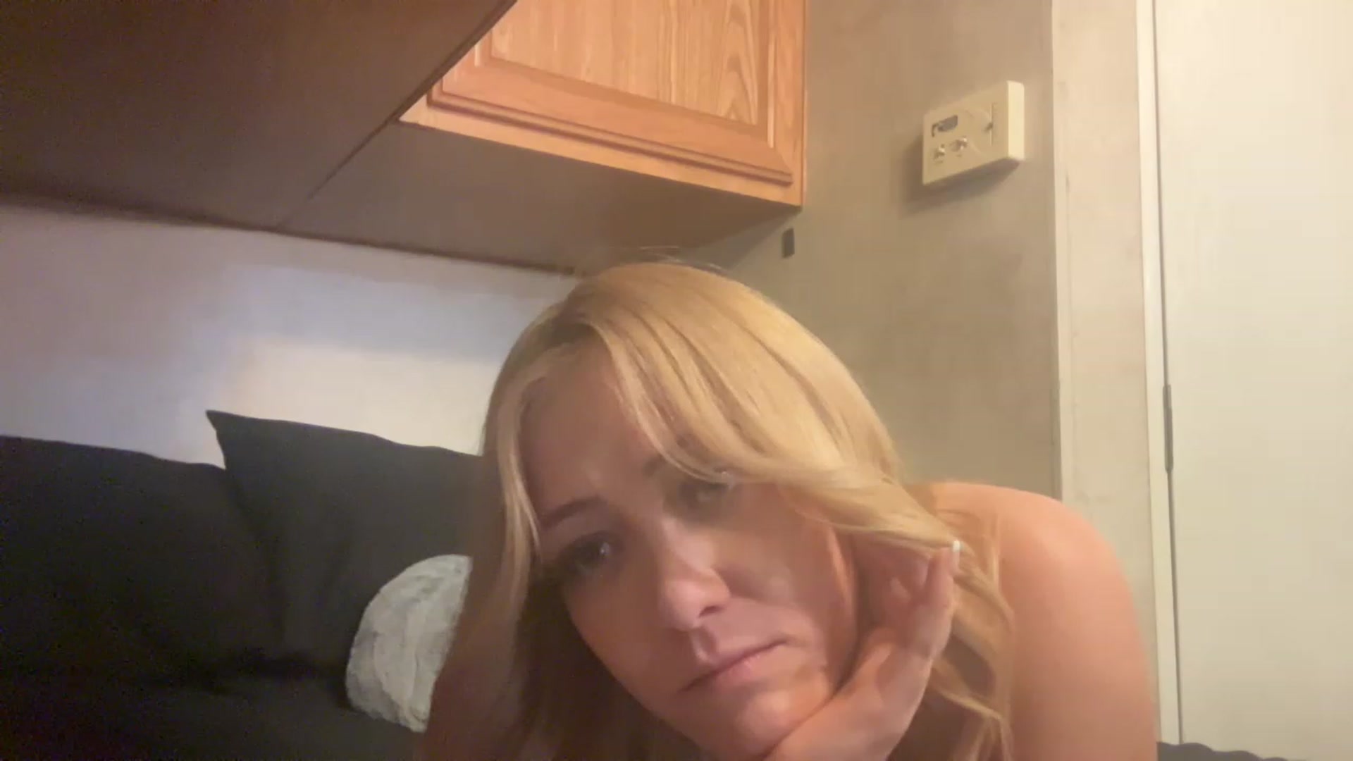 Gallery image thumbnail from HotBlondeSlut's myfreecams stream on, 11/27/2022, 07:24 image 9 of 20