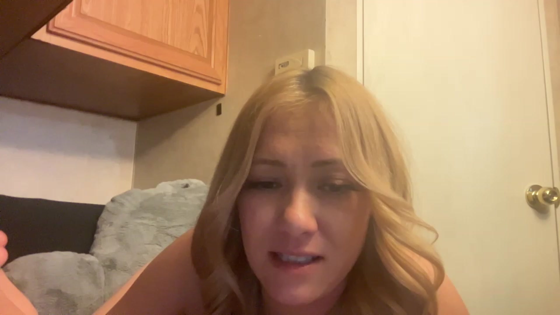 Gallery image thumbnail from HotBlondeSlut's myfreecams stream on, 11/27/2022, 08:24 image 2 of 20