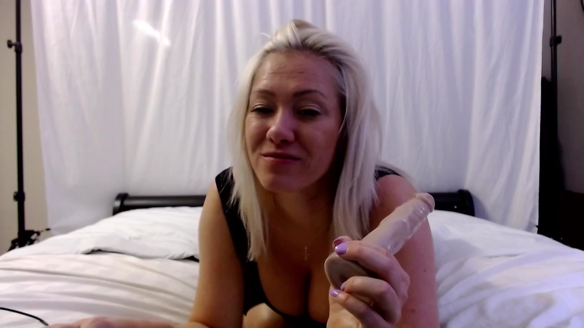 Gallery image thumbnail from HotBlondeSlut's myfreecams stream on, 06/22/2025, 09:56 image 16 of 20