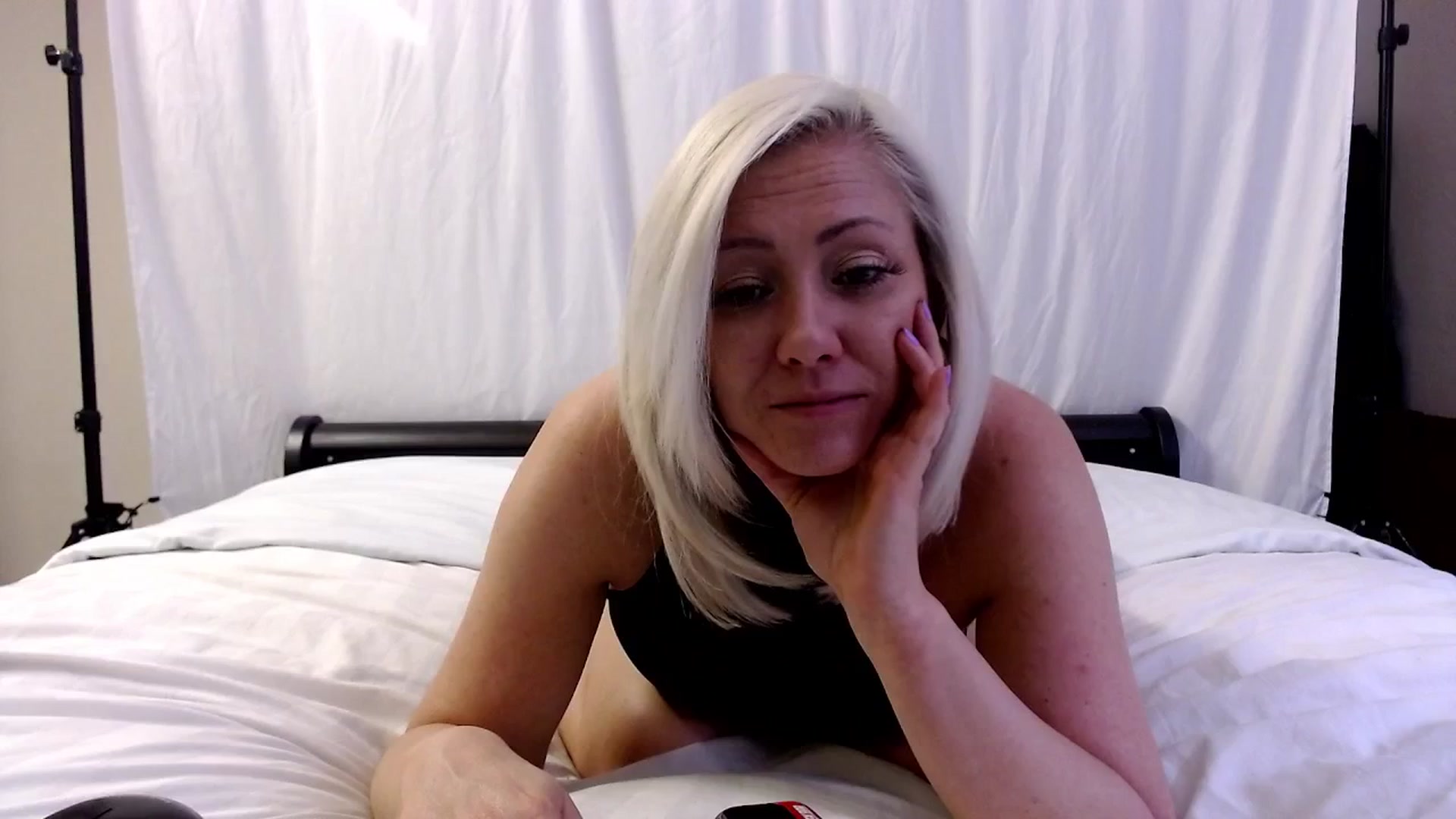 Gallery image thumbnail from HotBlondeSlut's myfreecams stream on, 06/23/2025, 09:40 image 2 of 20