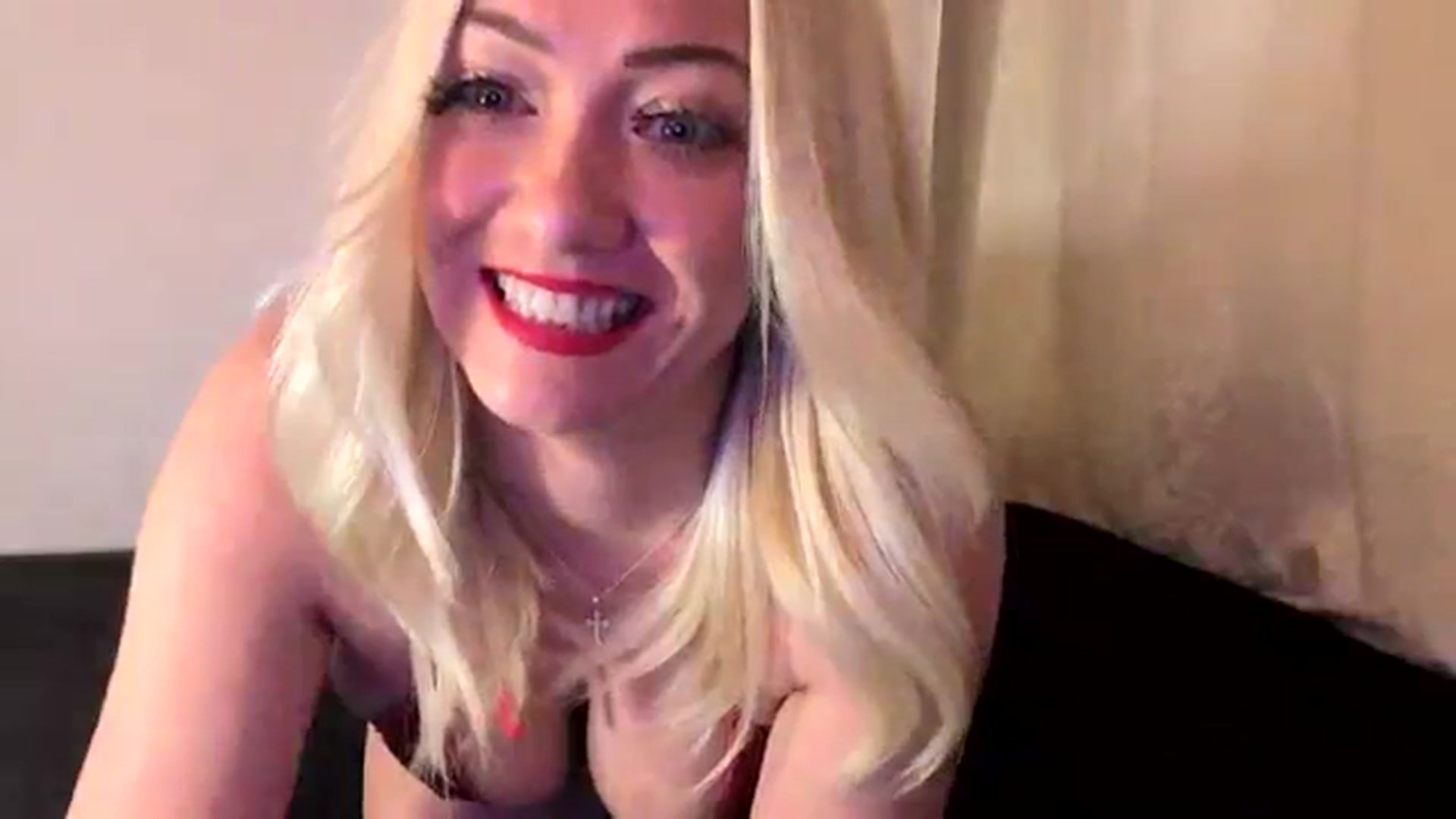 Gallery image thumbnail from HotBlondeSlut's myfreecams stream on, 12/30/2025, 10:17 image 6 of 20