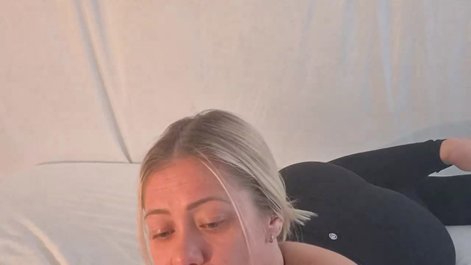 Gallery image thumbnail from HotBlondeSlut's myfreecams stream on, 06/14/2026, 17:36 image 5 of 20