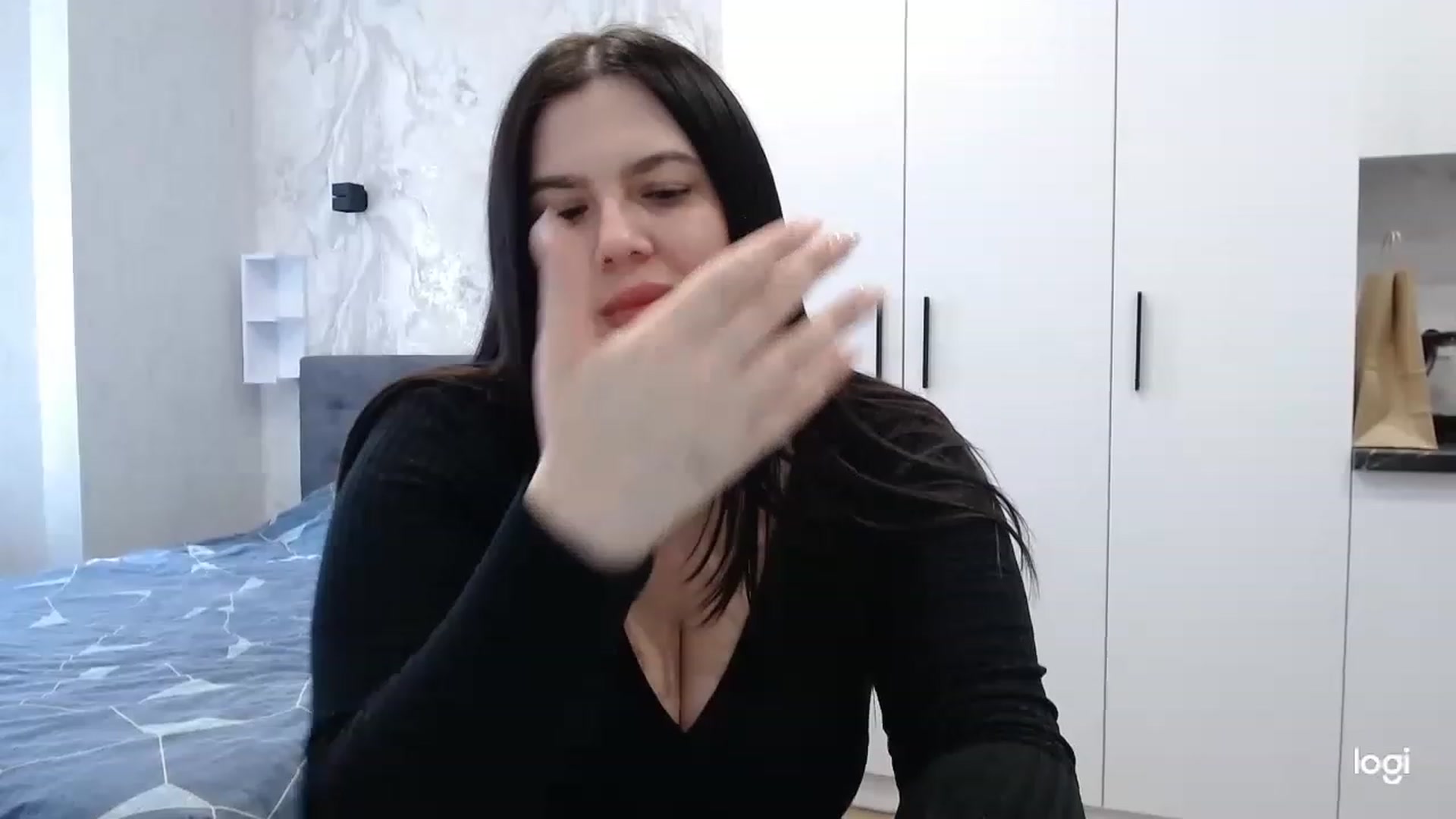 Gallery image thumbnail from HotBrunetteH's myfreecams stream on, 03/12/2023, 10:46 image 7 of 20