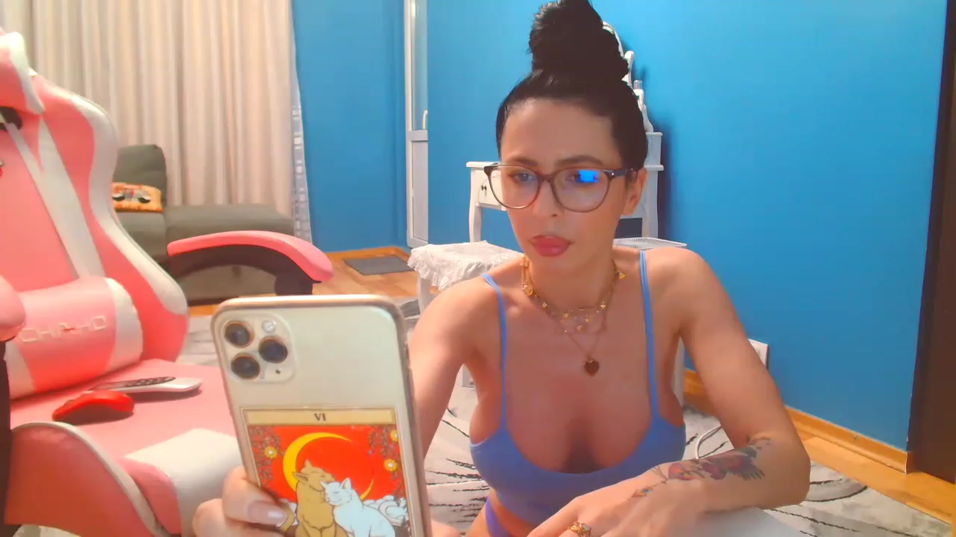 Gallery image thumbnail from HotCafeDelina's myfreecams stream on, 01/02/2023, 15:24 image 12 of 20