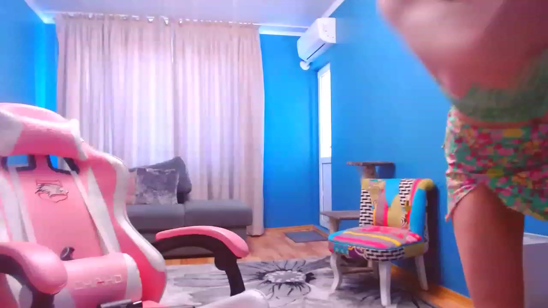 Gallery image thumbnail from HotCafeDelina's myfreecams stream on, 03/26/2023, 14:06 image 1 of 20