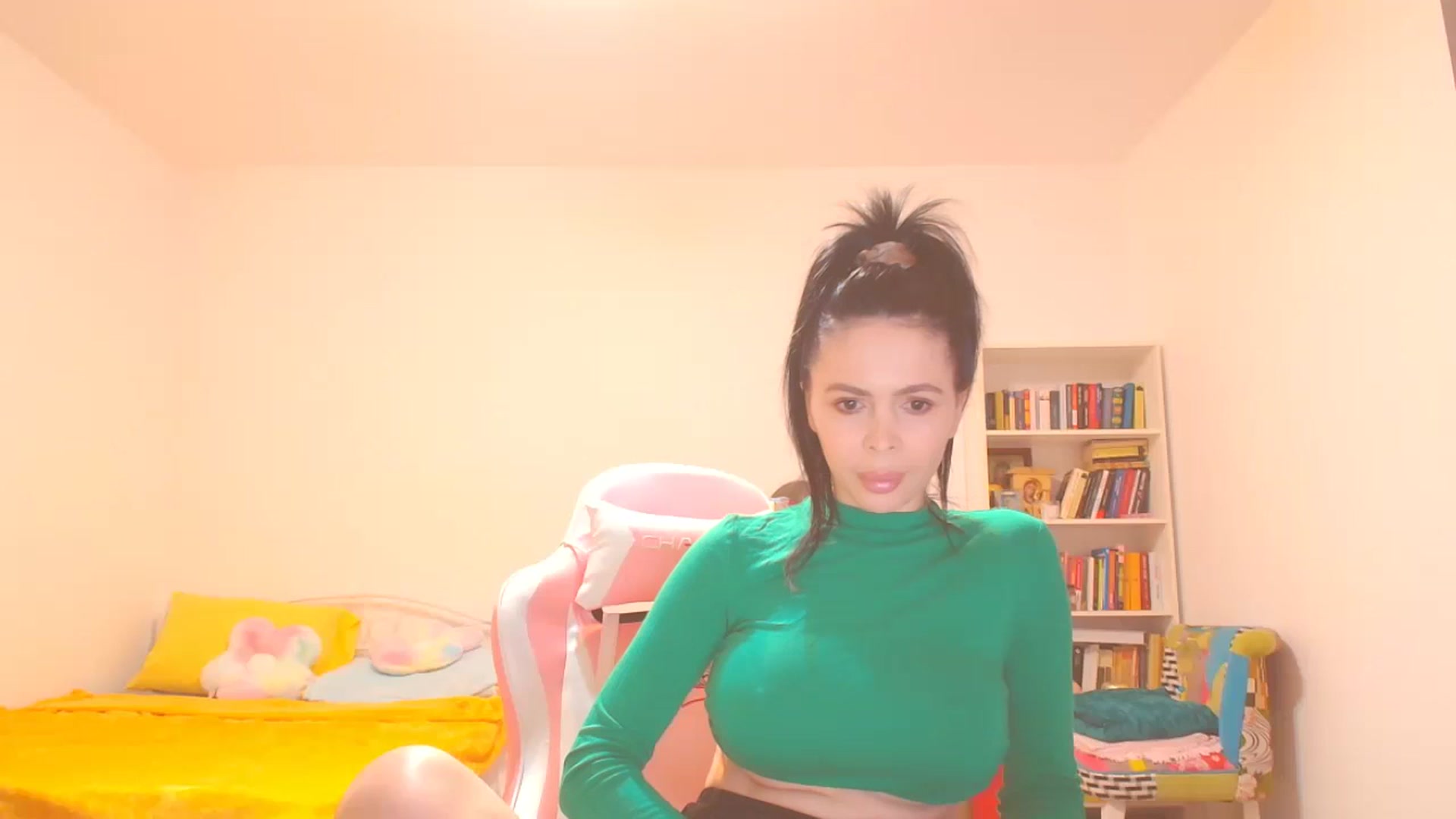 Gallery image thumbnail from HotCafeDelina's myfreecams stream on, 12/30/2024, 17:02 image 10 of 20