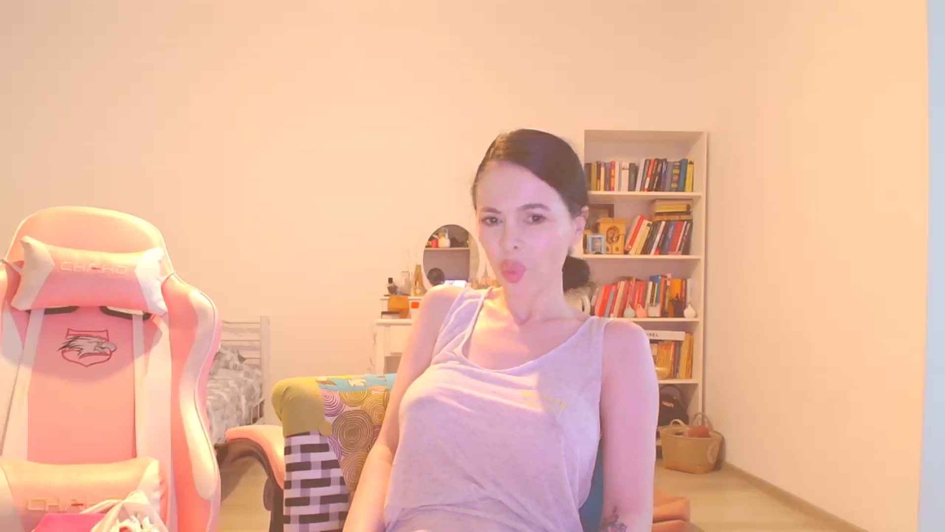 Gallery image thumbnail from HotCafeDelina's myfreecams stream on, 07/19/2025, 16:17 image 14 of 20