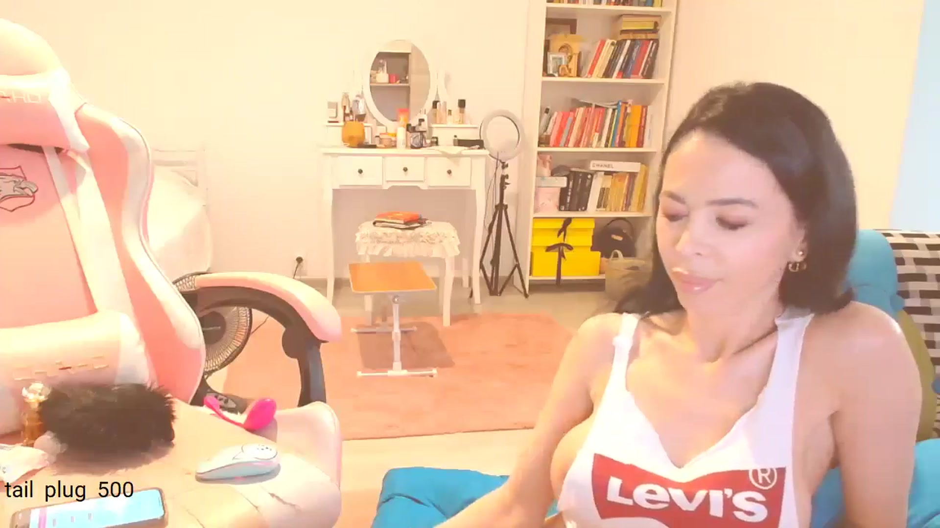 Gallery image thumbnail from HotCafeDelina's myfreecams stream on, 08/23/2025, 09:03 image 8 of 20