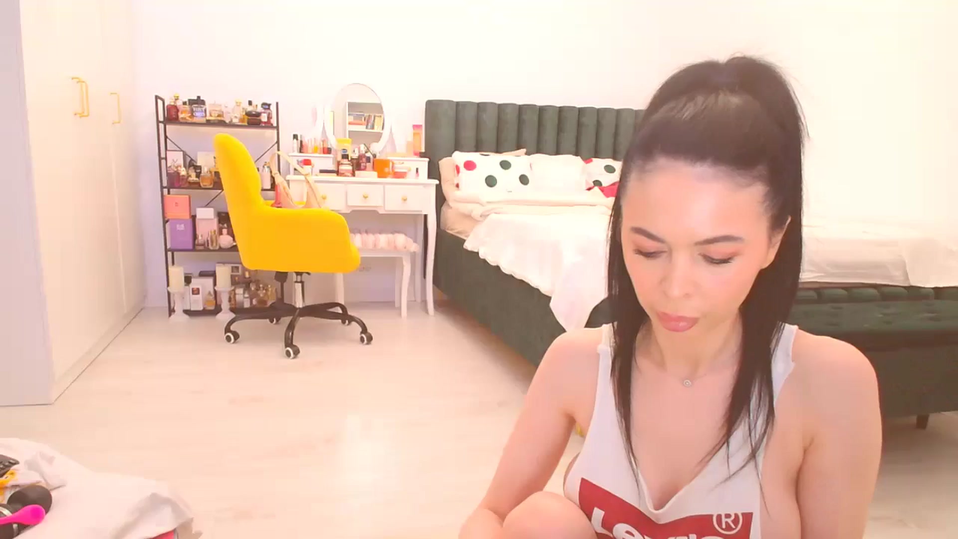 Gallery image thumbnail from HotCafeDelina's myfreecams stream on, 01/01/2026, 16:02 image 19 of 20