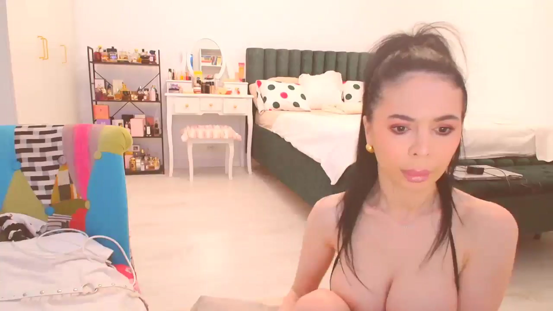 Gallery image thumbnail from HotCafeDelina's myfreecams stream on, 01/04/2026, 11:39 image 18 of 20