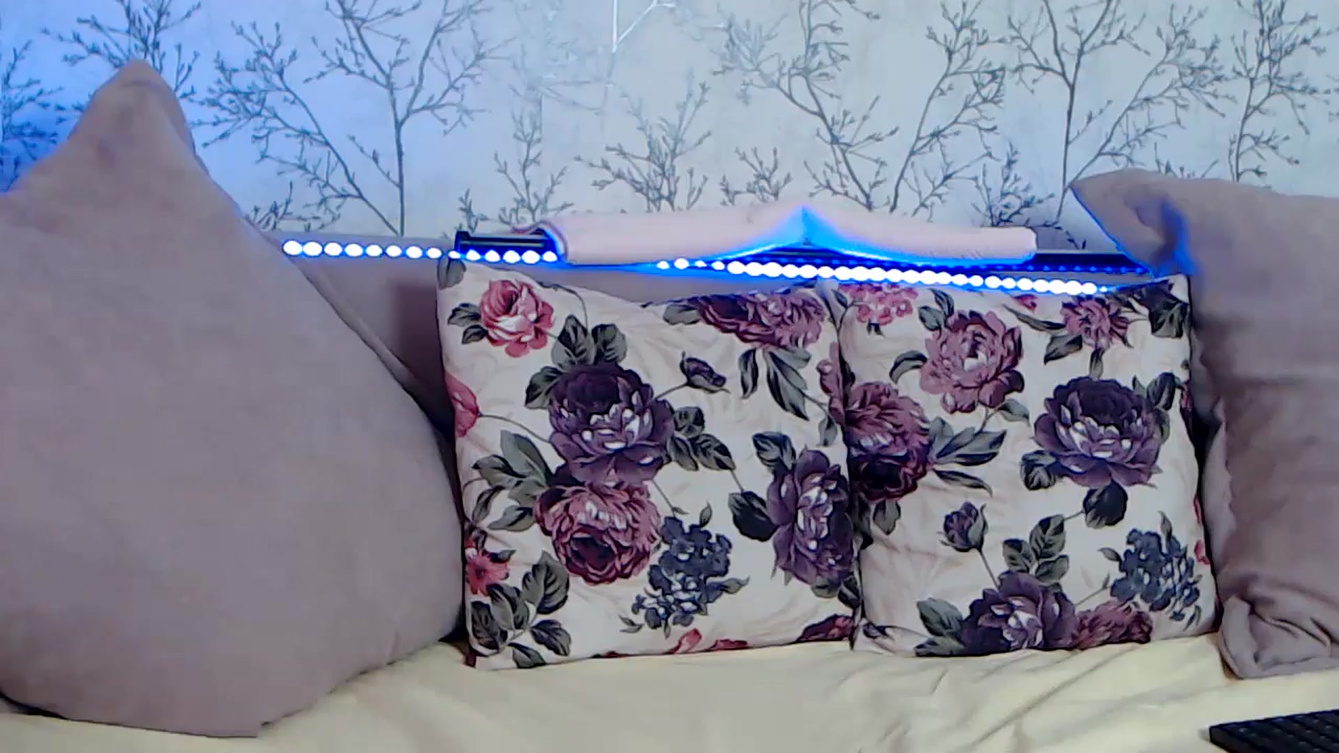 Gallery image thumbnail from HotCallia's myfreecams stream on, 07/09/2024, 08:45 image 5 of 20