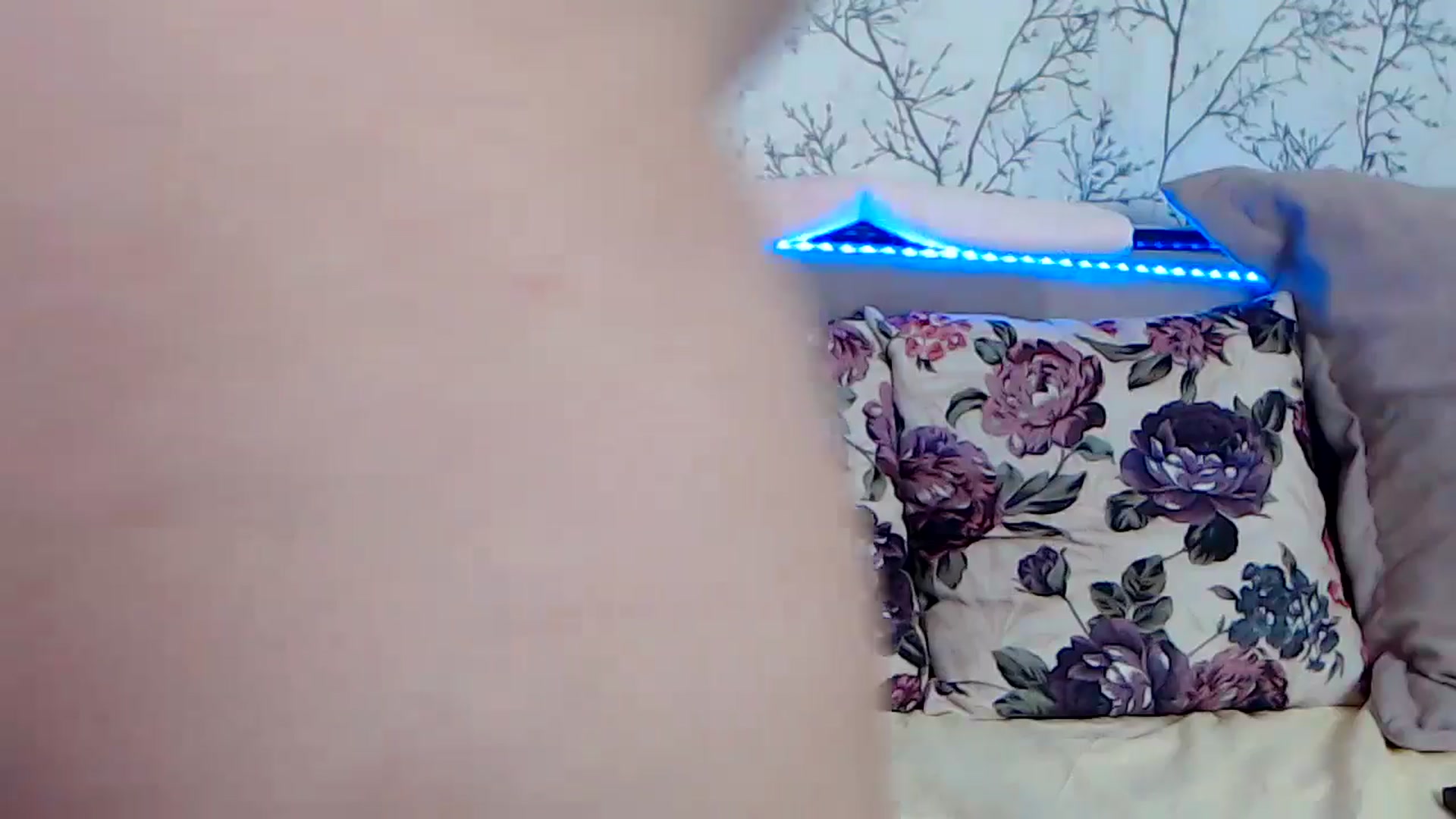 Gallery image thumbnail from HotCallia's myfreecams stream on, 07/11/2024, 09:37 image 19 of 20