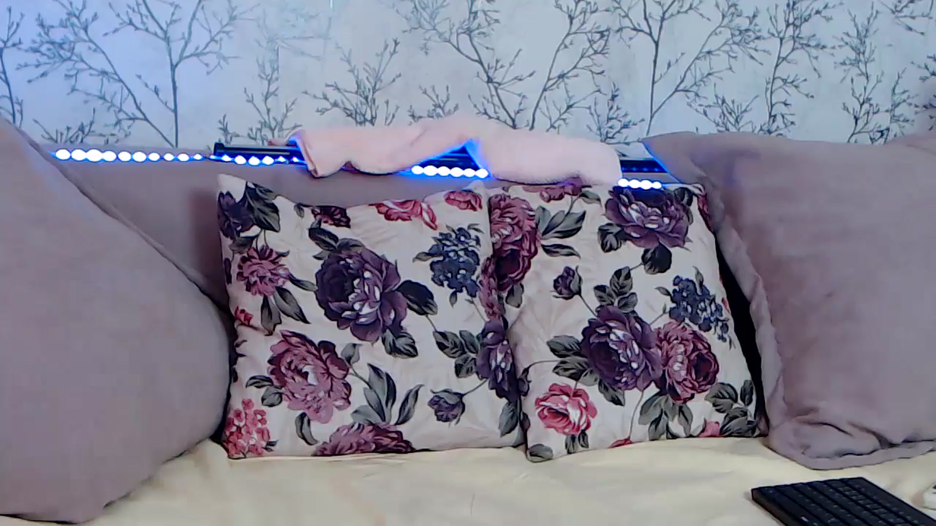 Gallery image thumbnail from HotCallia's myfreecams stream on, 07/13/2024, 08:38 image 15 of 20