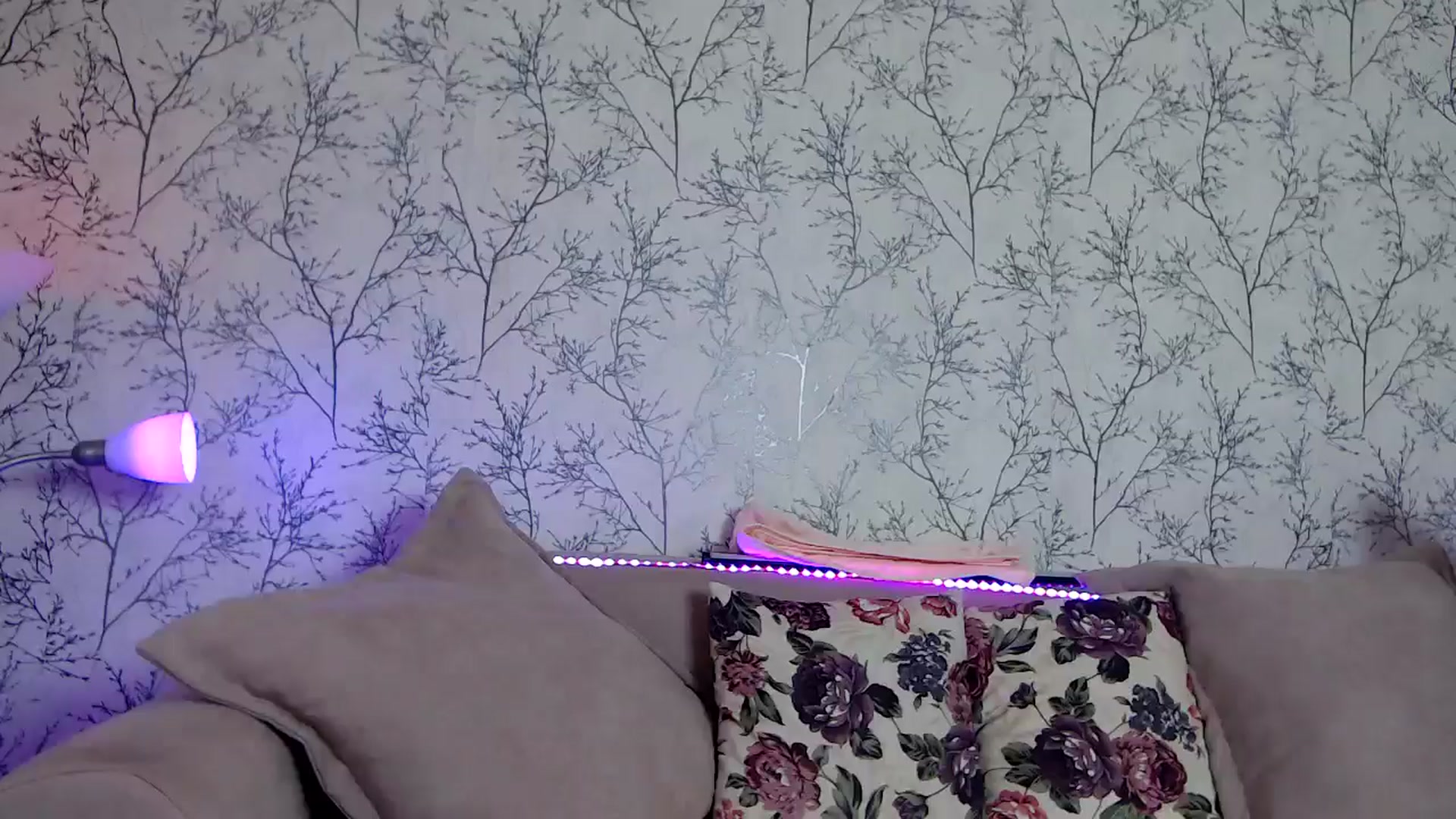 Gallery image thumbnail from HotCallia's myfreecams stream on, 07/15/2024, 08:17 image 9 of 20