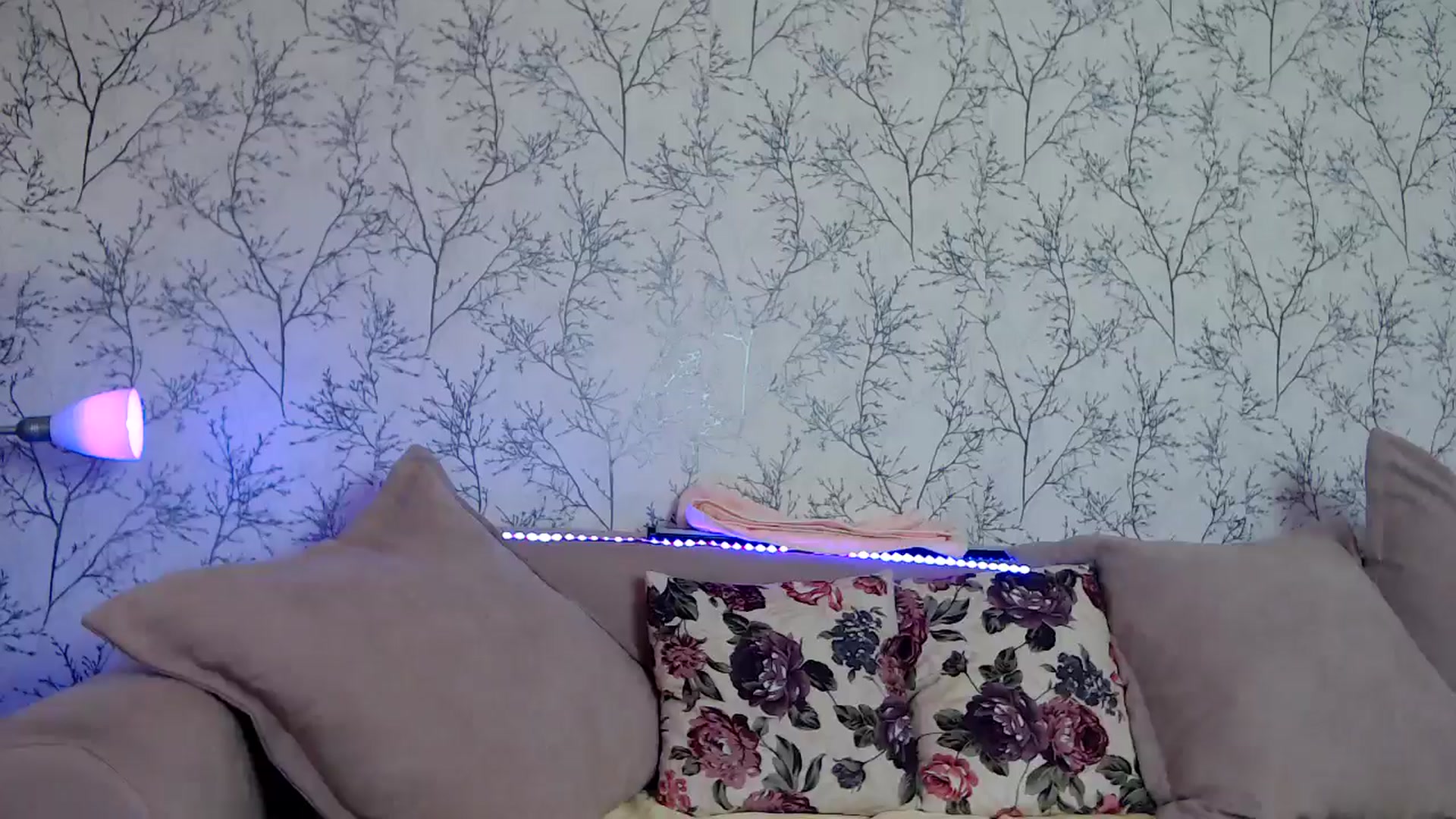 Gallery image thumbnail from HotCallia's myfreecams stream on, 07/16/2024, 07:20 image 7 of 20