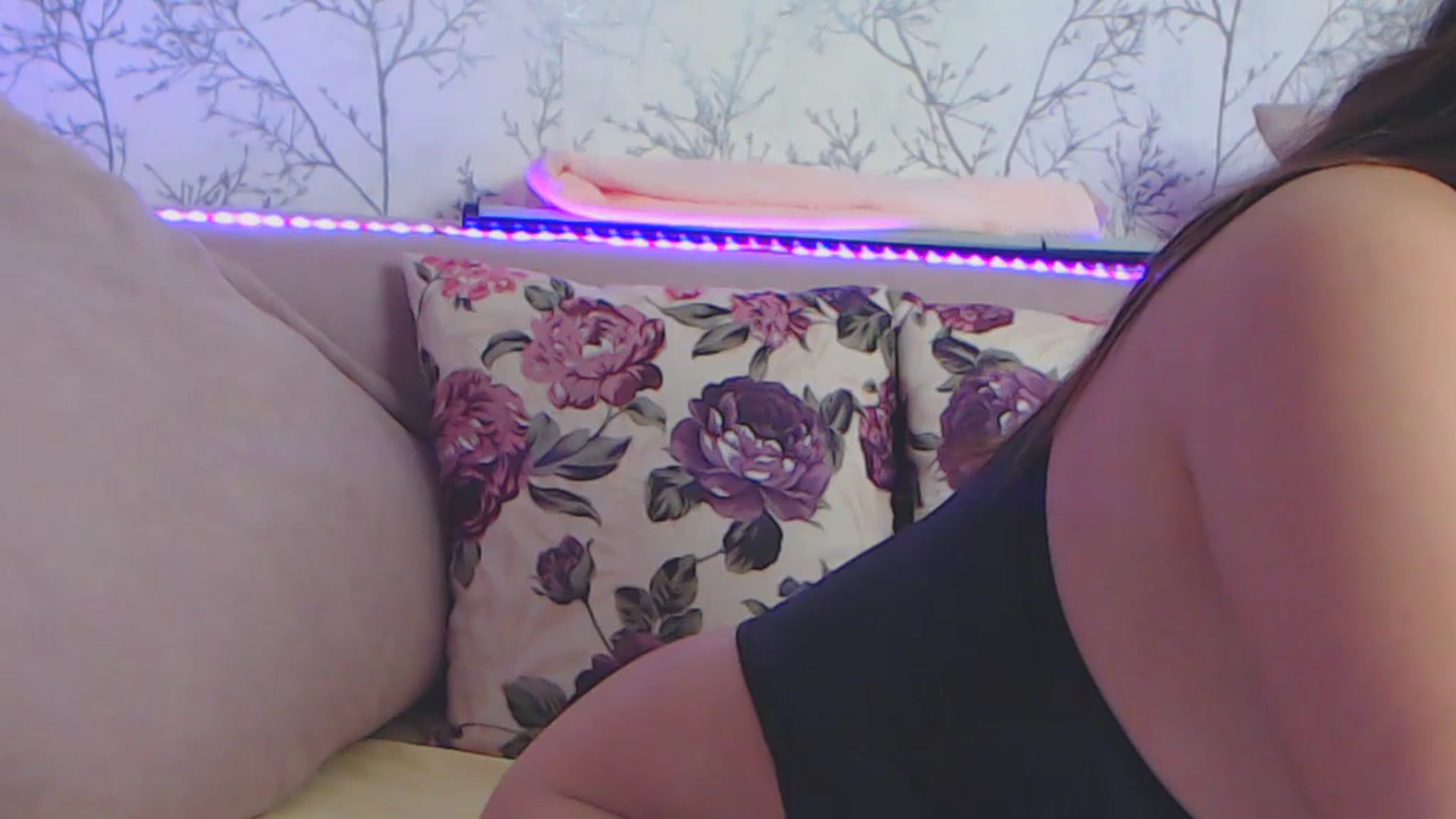 Gallery image thumbnail from HotCallia's myfreecams stream on, 07/20/2024, 08:18 image 12 of 20