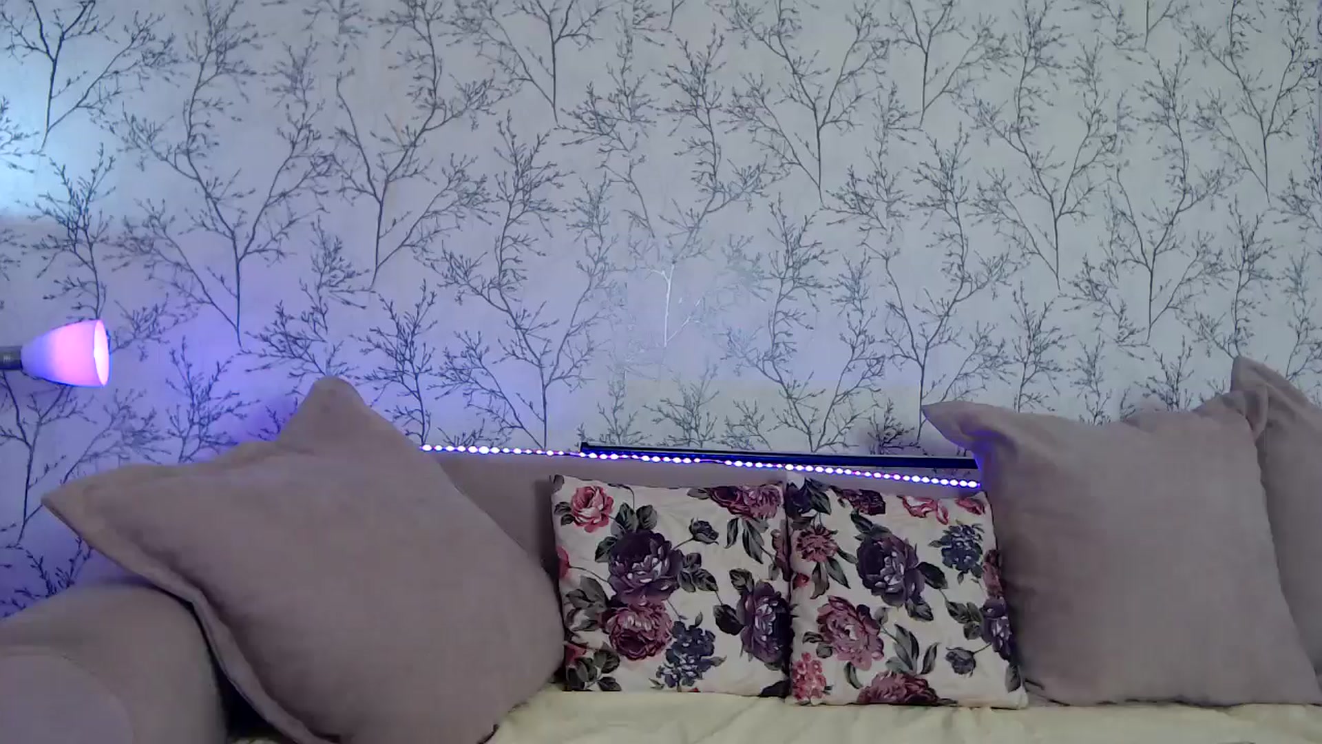 Gallery image thumbnail from HotCallia's myfreecams stream on, 07/26/2024, 08:51 image 8 of 20