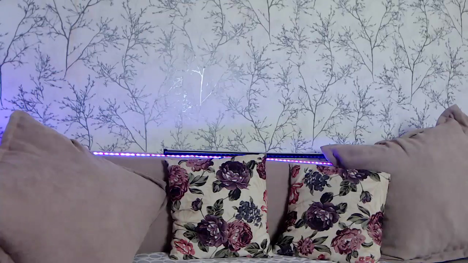 Gallery image thumbnail from HotCallia's myfreecams stream on, 07/29/2024, 15:09 image 19 of 20