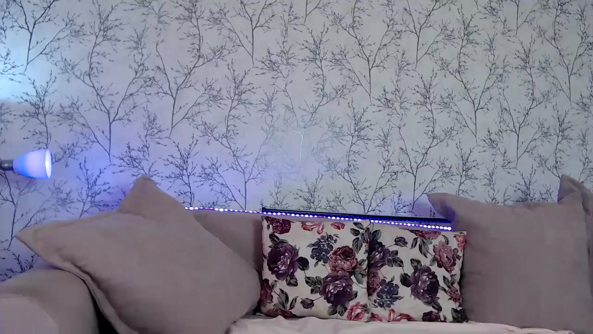 Gallery image thumbnail from HotCallia's myfreecams stream on, 08/05/2024, 08:34 image 11 of 20