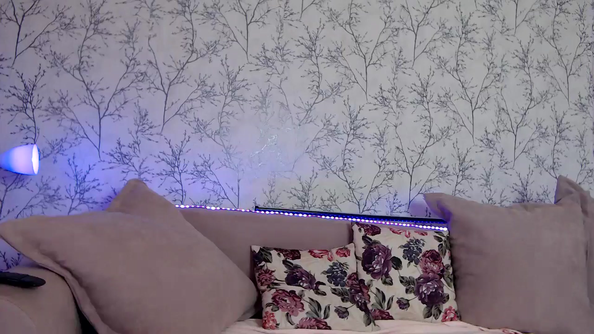 Gallery image thumbnail from HotCallia's myfreecams stream on, 08/07/2024, 07:17 image 14 of 20