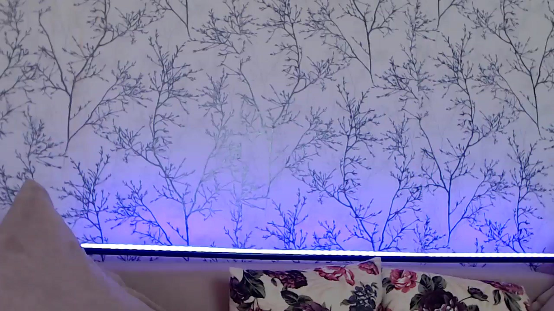 Gallery image thumbnail from HotCallia's myfreecams stream on, 08/15/2024, 09:25 image 15 of 20