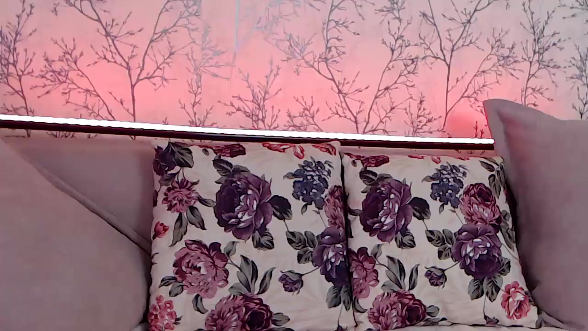 Gallery image thumbnail from HotCallia's myfreecams stream on, 10/04/2024, 08:18 image 7 of 20